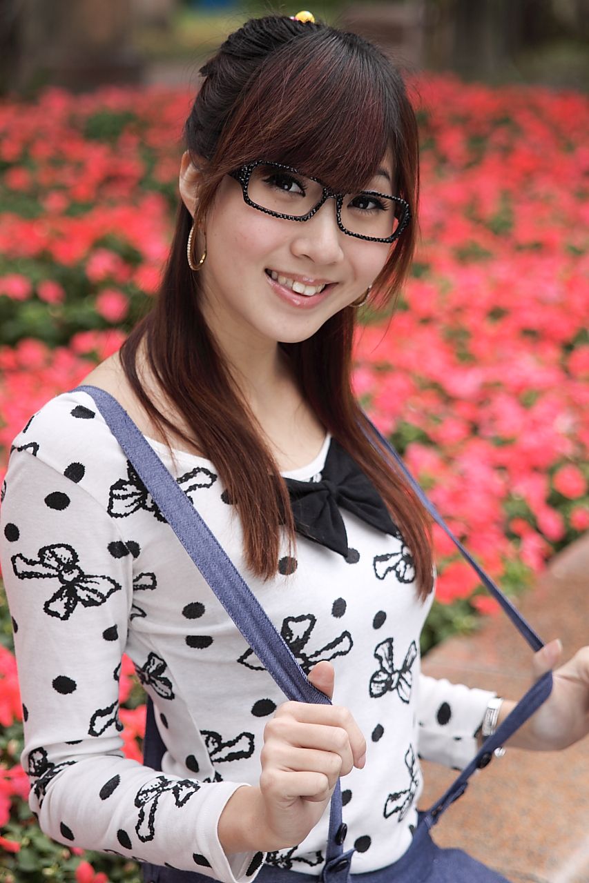 台湾清纯美女Angel《黑丝街拍图片》写真合集-图35