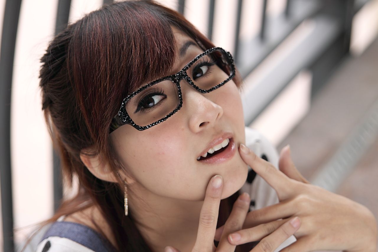 台湾清纯美女Angel《黑丝街拍图片》写真合集-图44