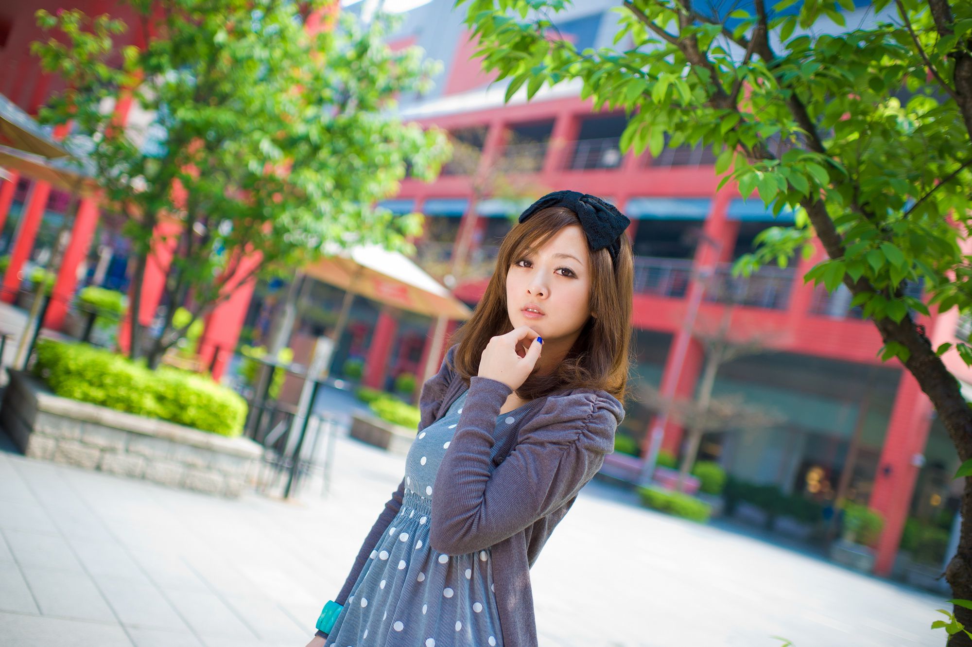 张允霏/果子MM《城市漫遊》-图2