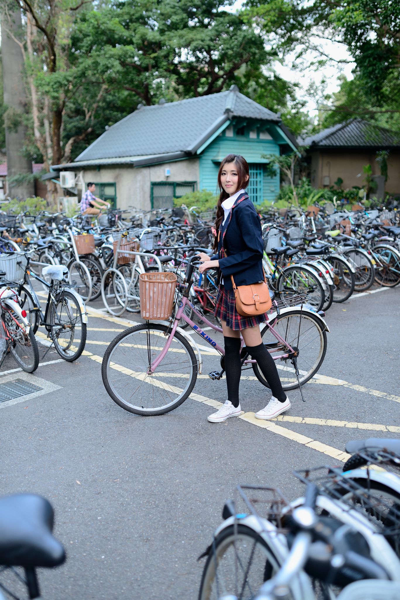 廖挺伶/Kila晶晶《极品学妹 放学路上》-图1
