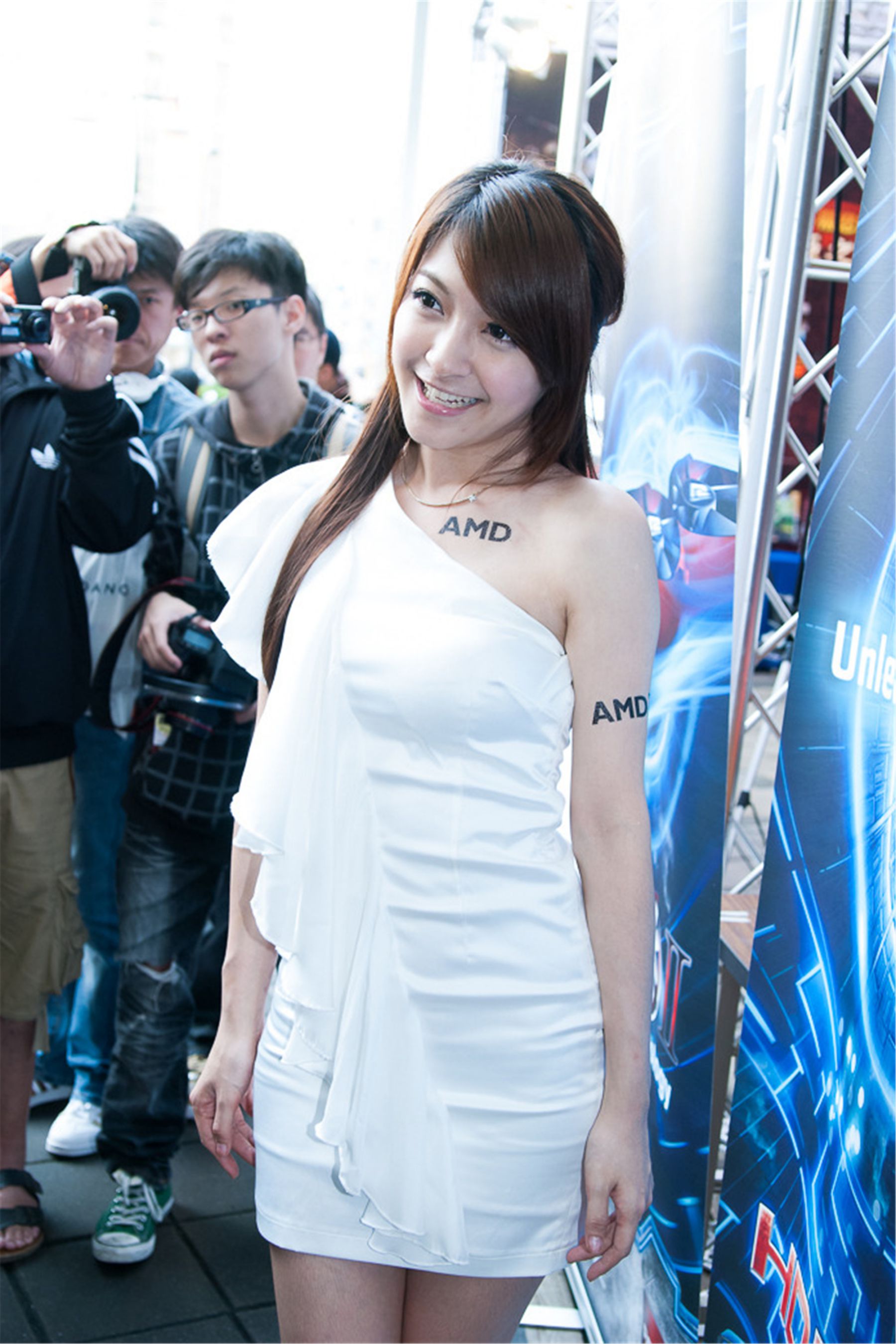 台湾模特蓓蓓《光华商场AMD展台》高清套图-图18