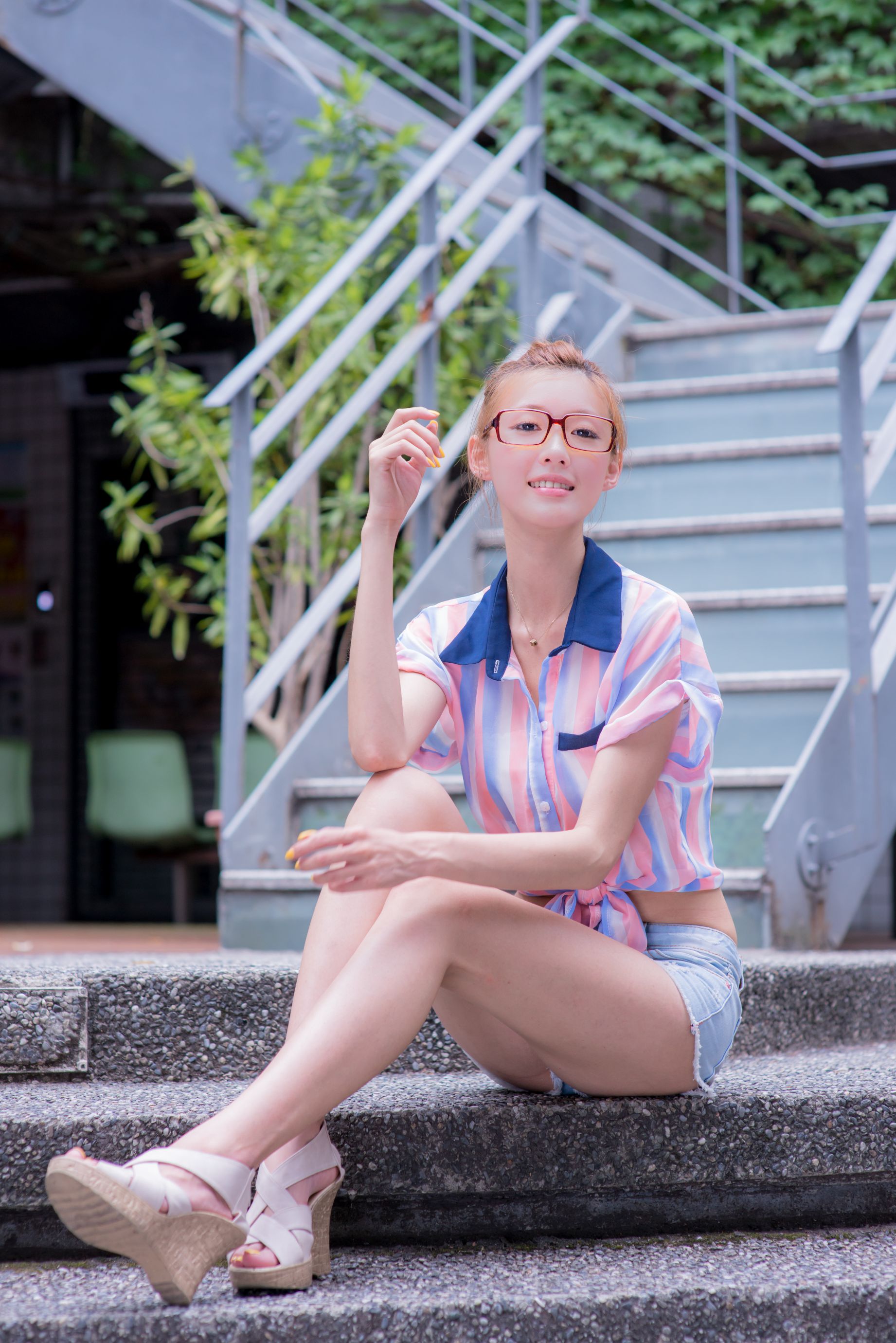 Kila晶晶/廖挺伶《小清新热裤美腿街拍》-图17