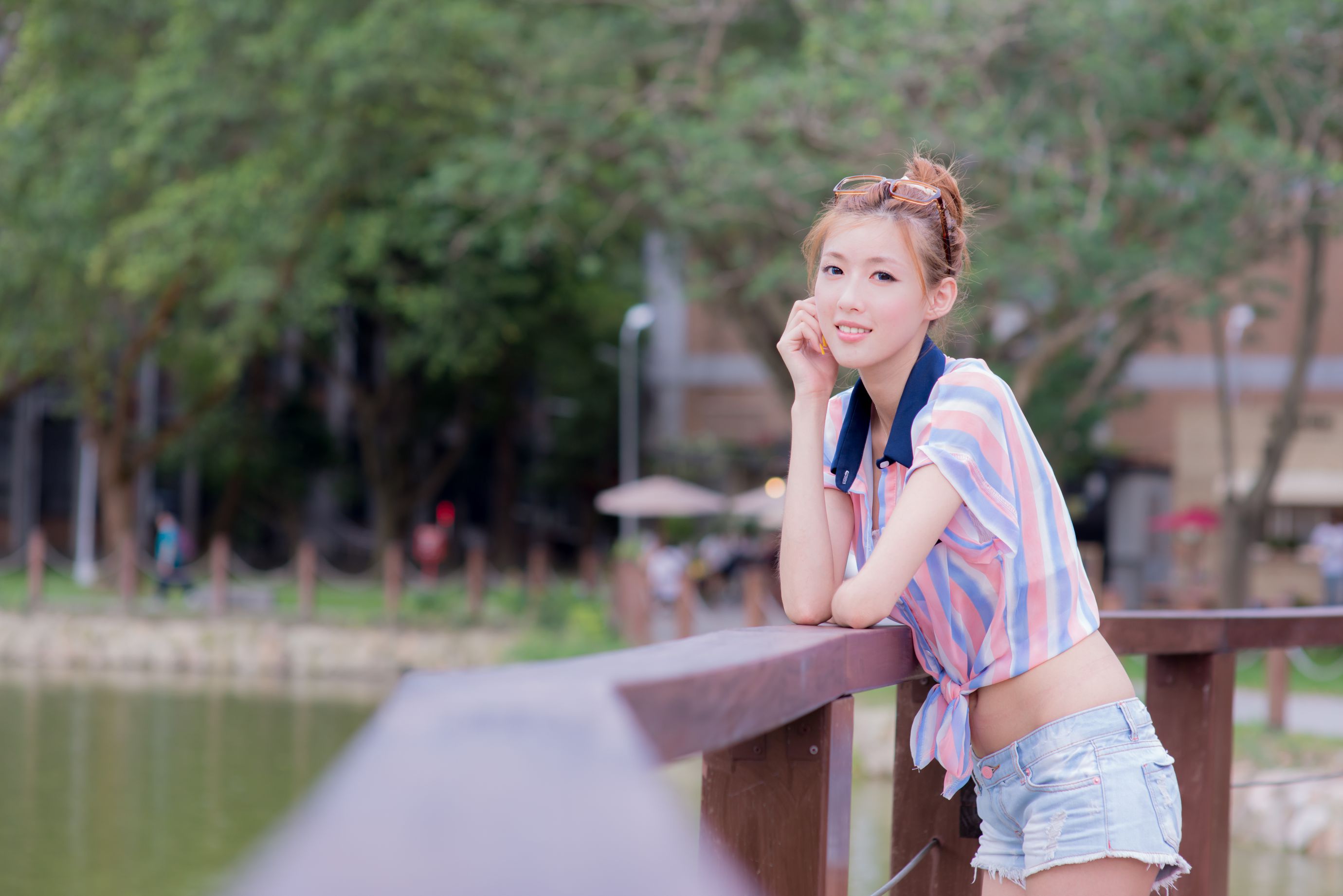 Kila晶晶/廖挺伶《小清新热裤美腿街拍》-图35