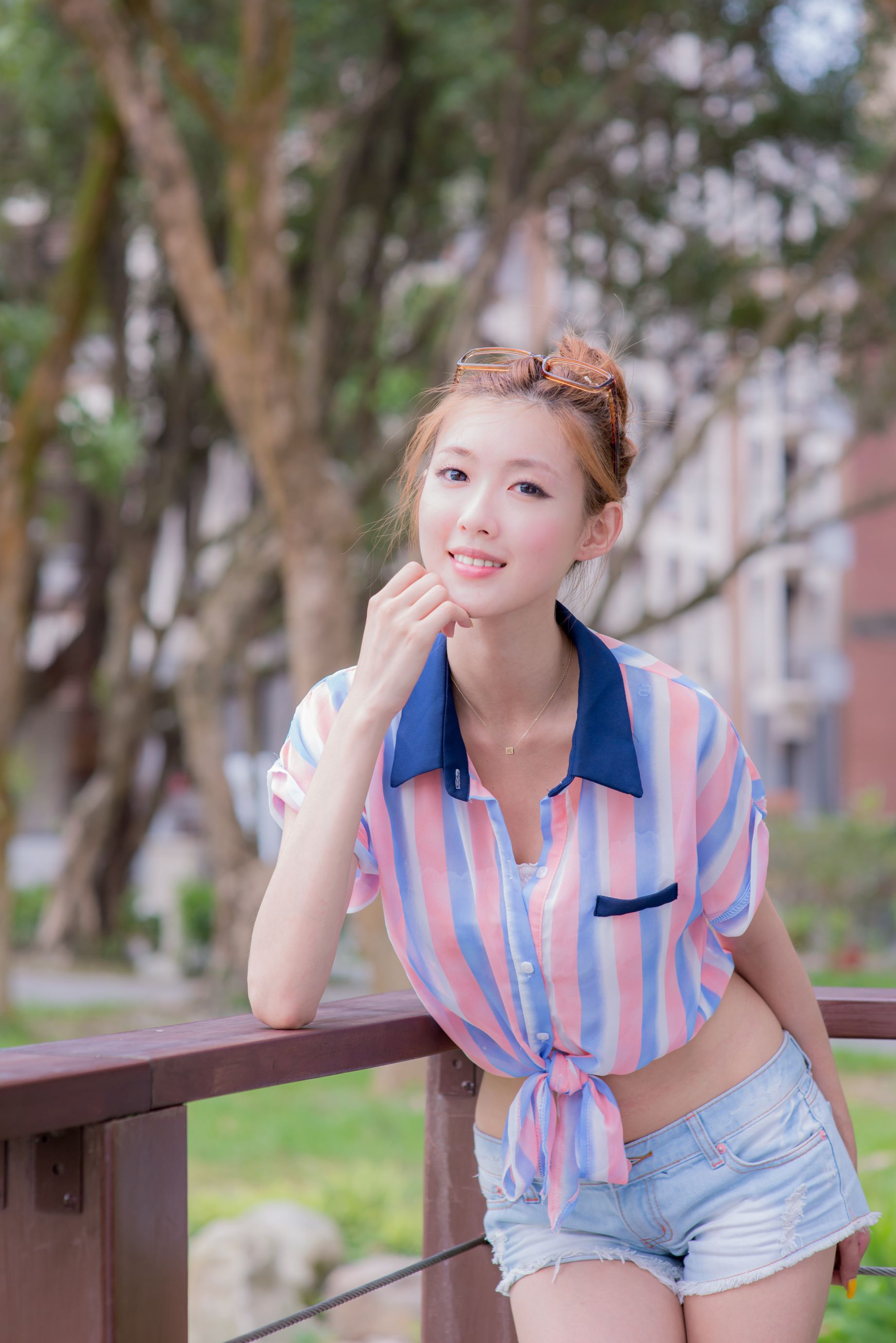 Kila晶晶/廖挺伶《小清新热裤美腿街拍》-图42