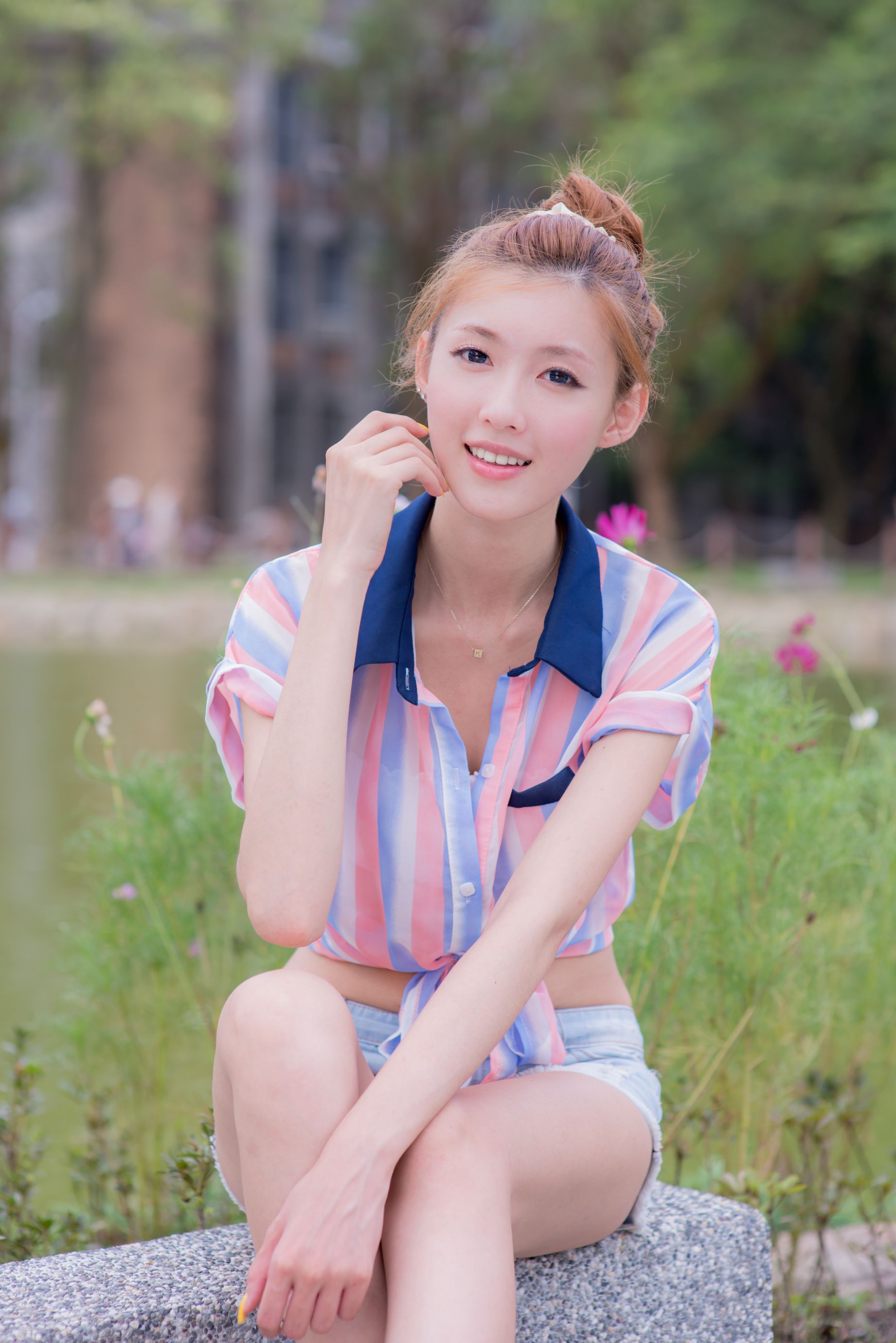 Kila晶晶/廖挺伶《小清新热裤美腿街拍》-图4