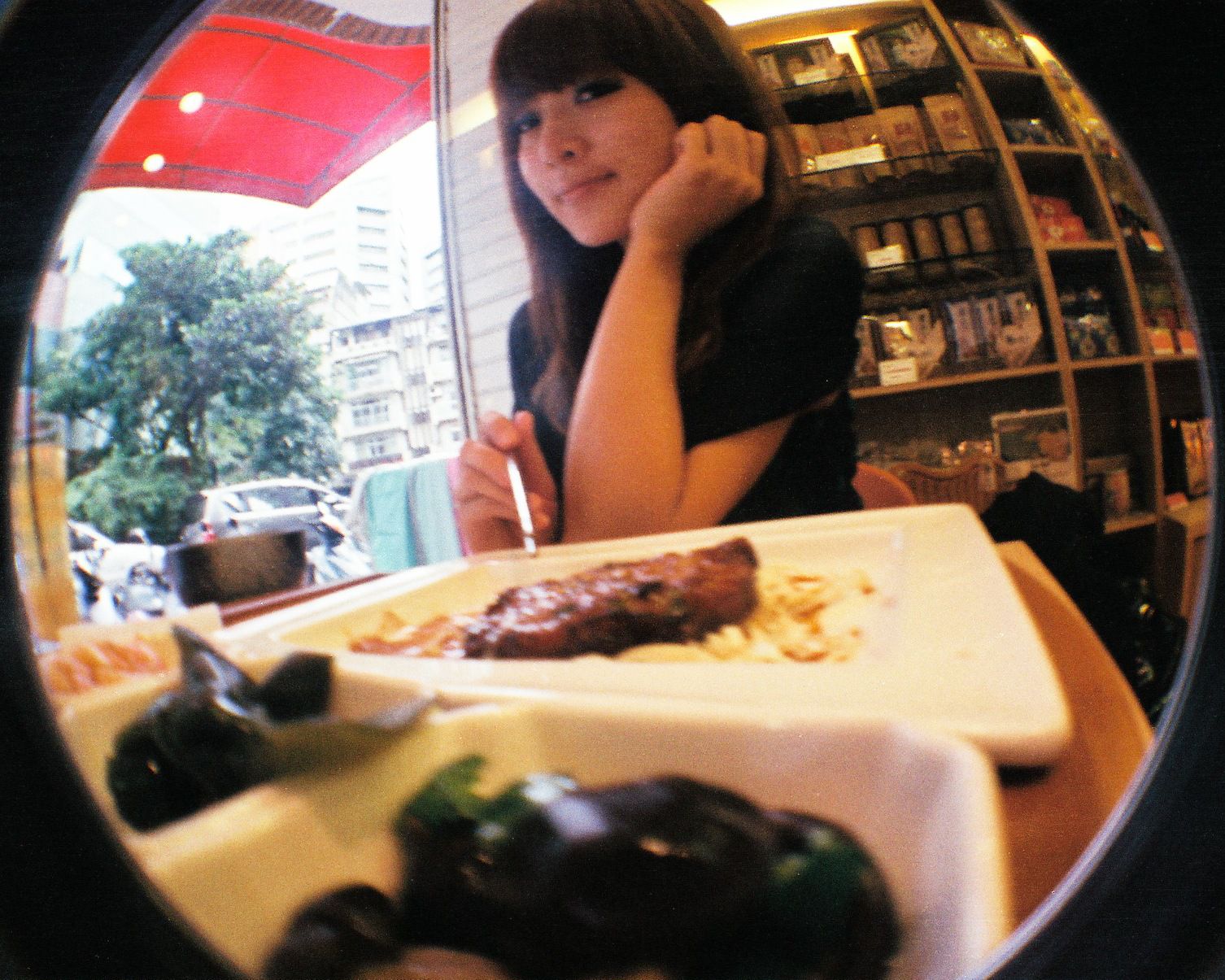 Mikako/张允霏《果子在果子咖啡》-图1