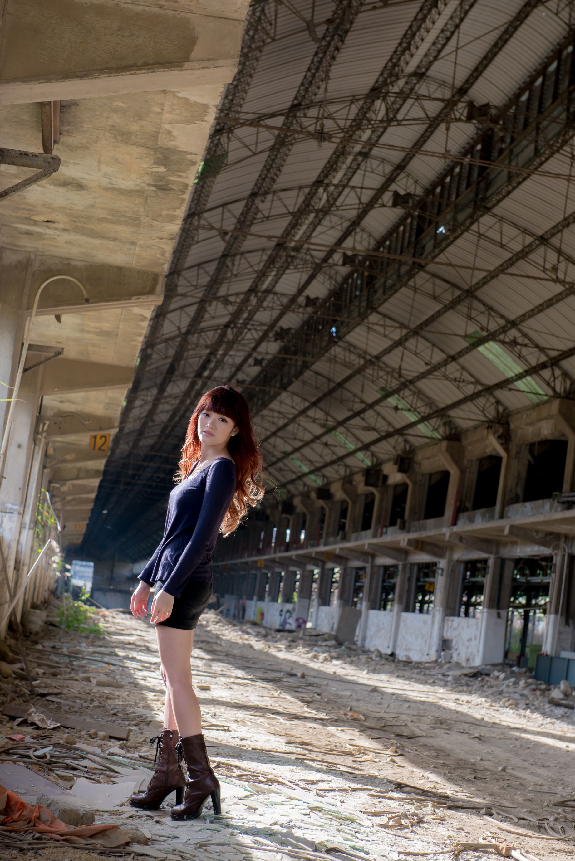 台湾正妹林岗怡Didy《废墟车站唯美外拍》-图9