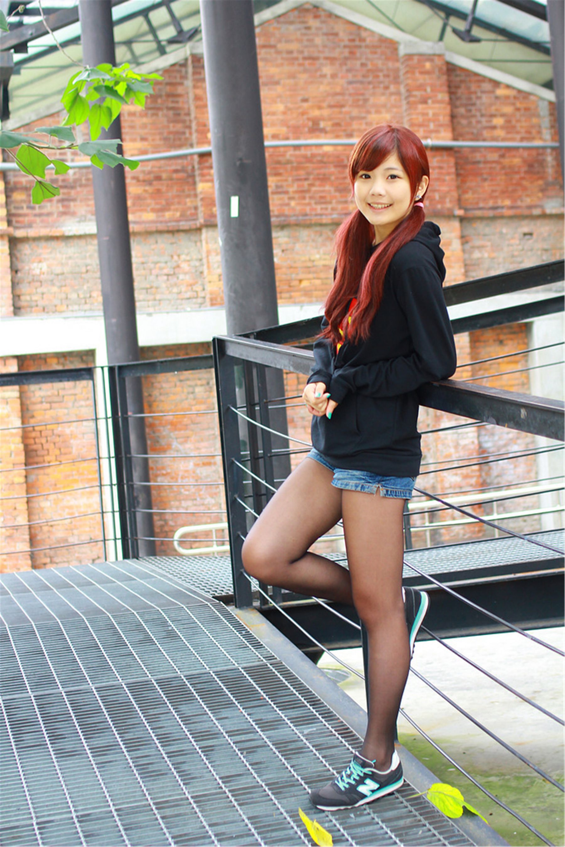 台湾美少女小静《電影公園外拍》-图11