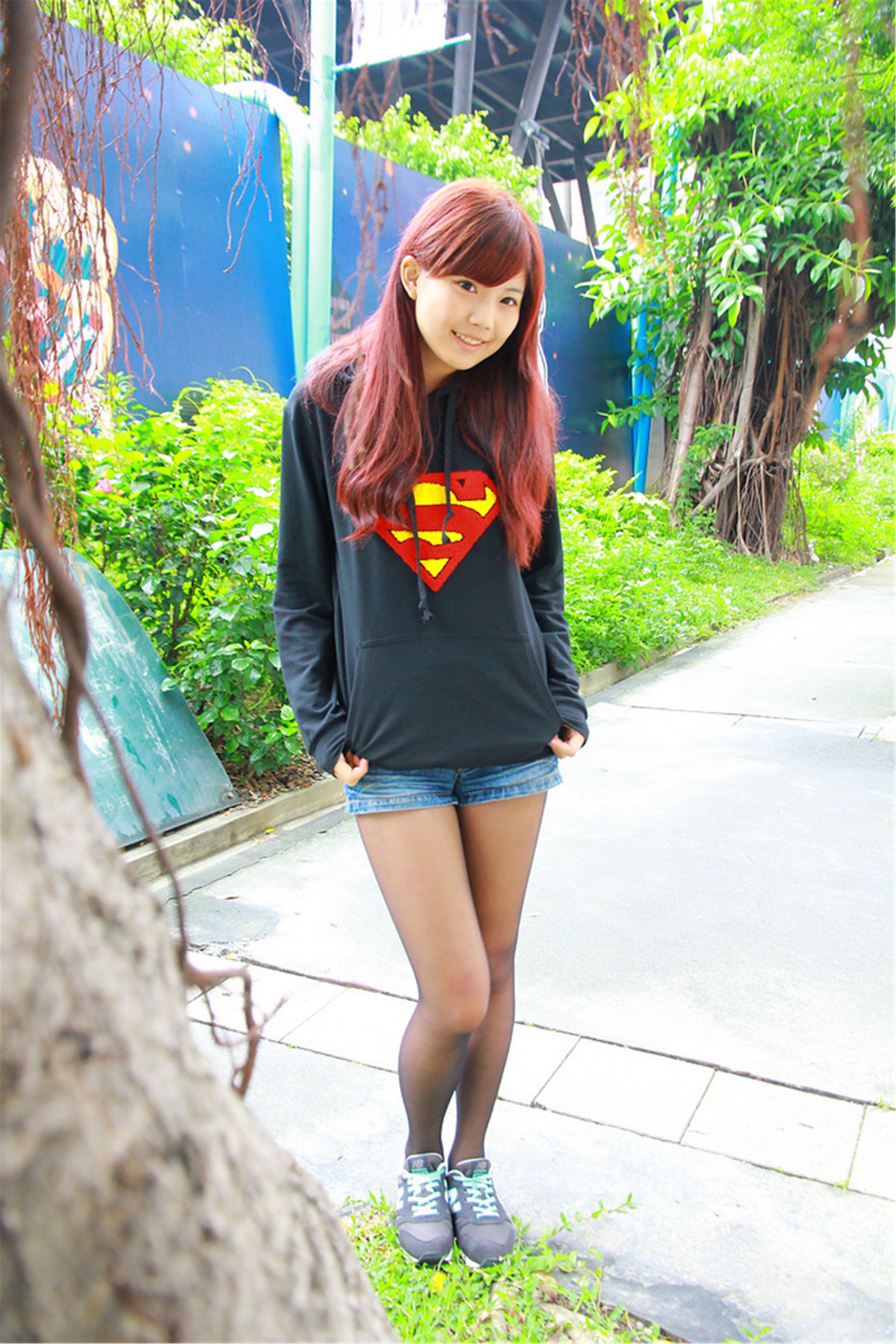 台湾美少女小静《電影公園外拍》-图17