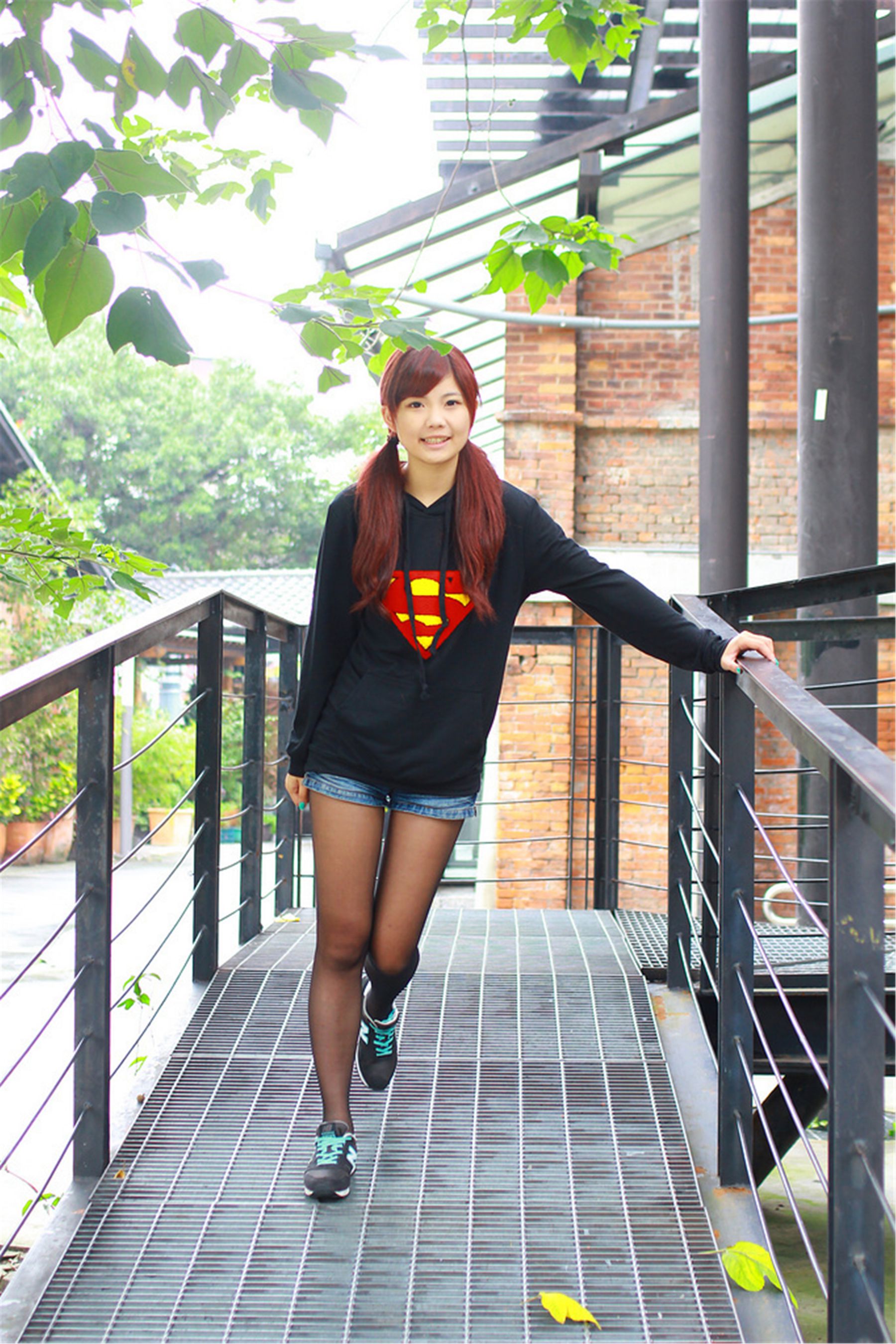 台湾美少女小静《電影公園外拍》-图7