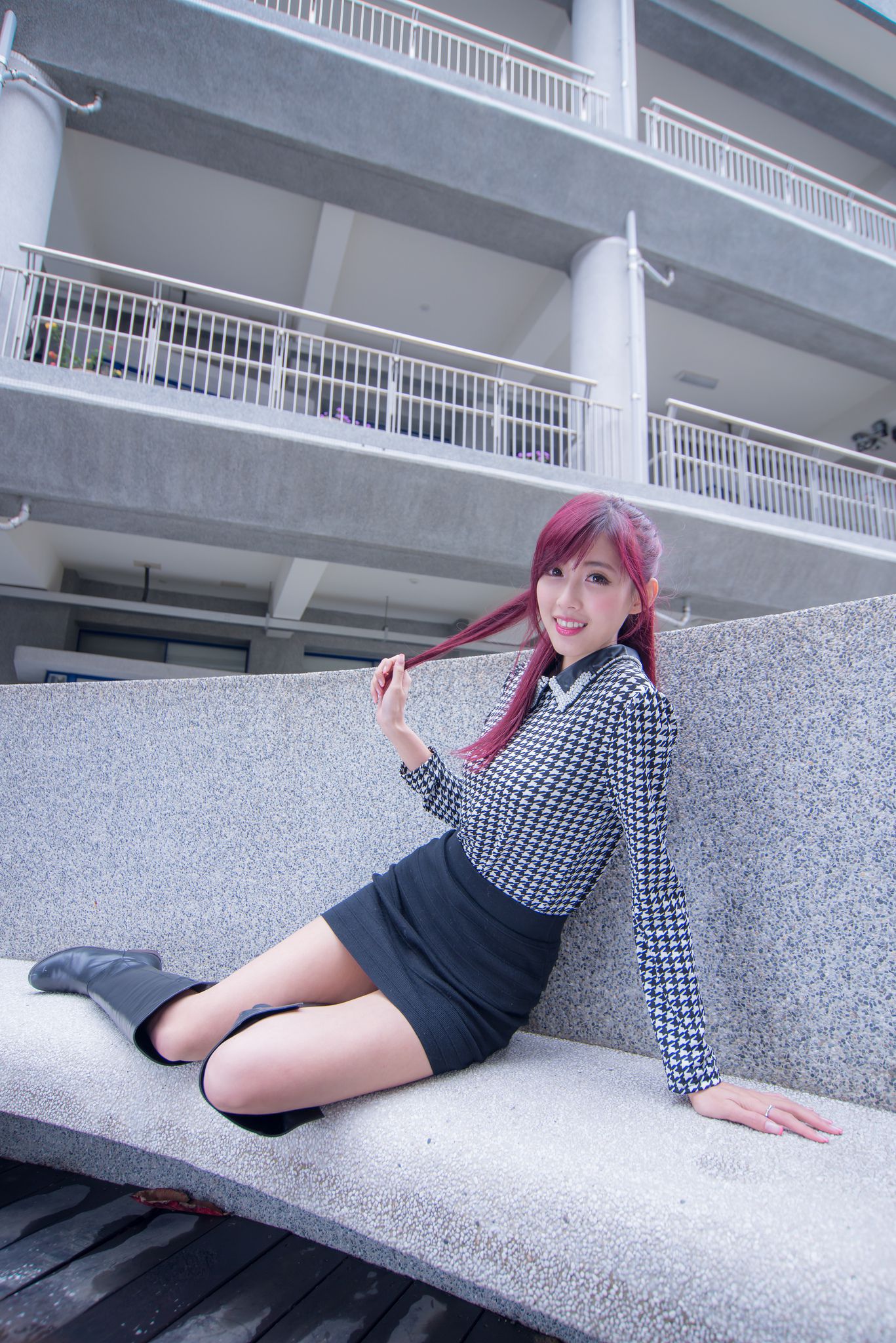 廖挺伶/Kila晶晶《超短裙+长靴街拍》-图28