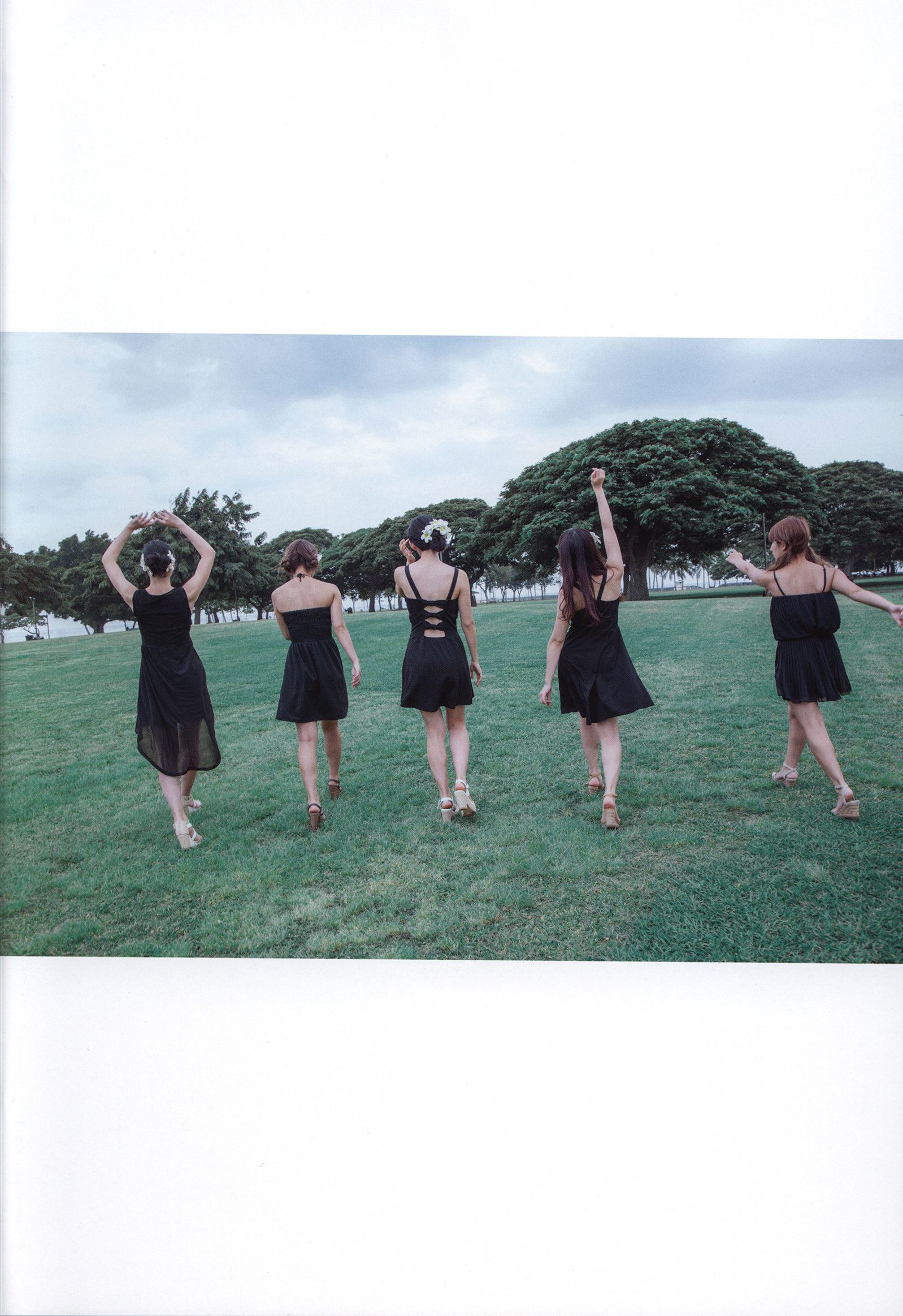 Alo-Hello! ℃-ute Photobook 2014-图27