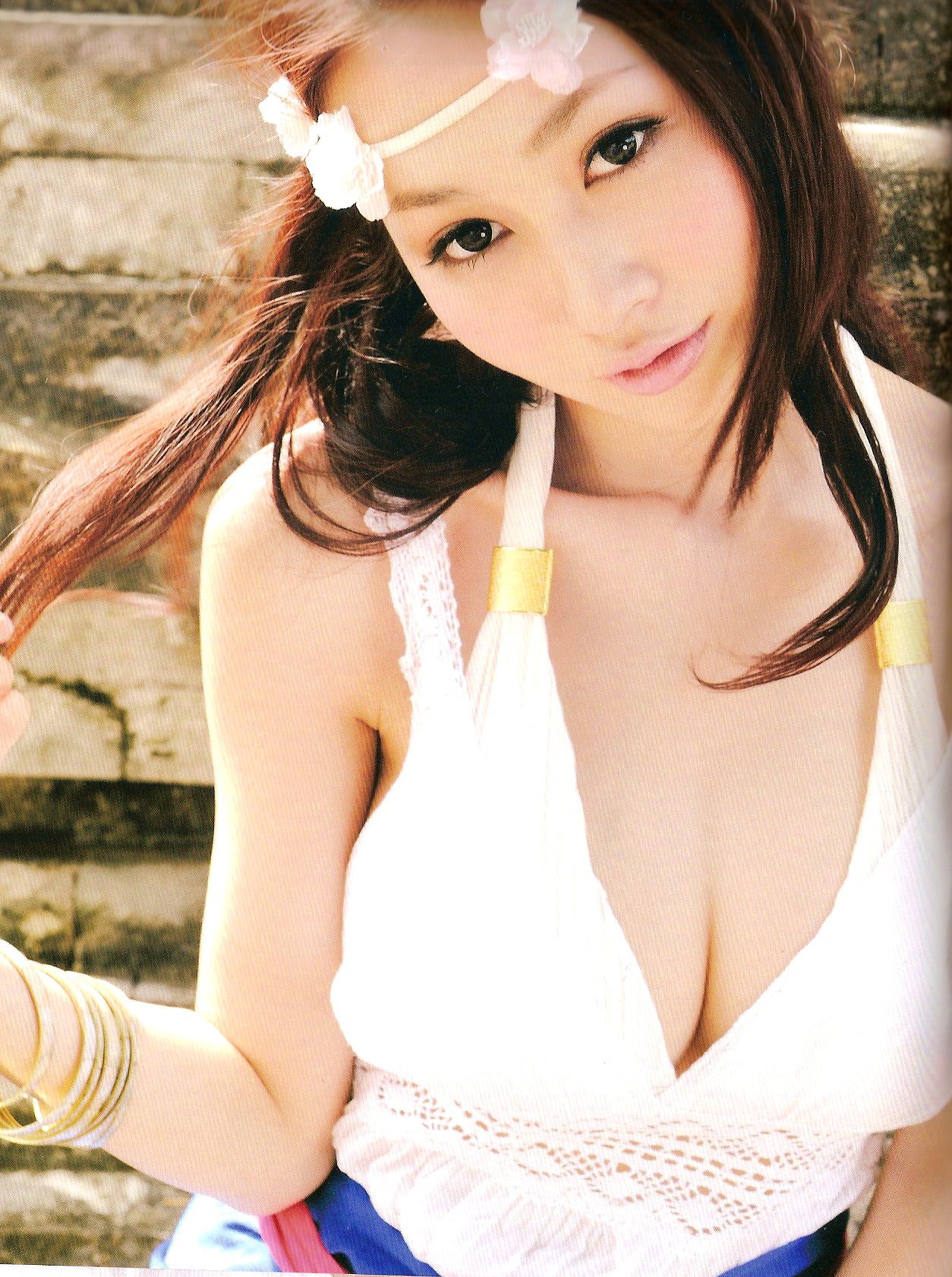 Carol楊焉《Huge》-图6