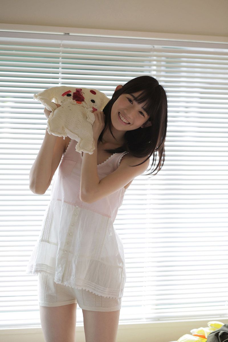 Honoka Akimoto 秋本帆華 《PROTO STAR》-图1