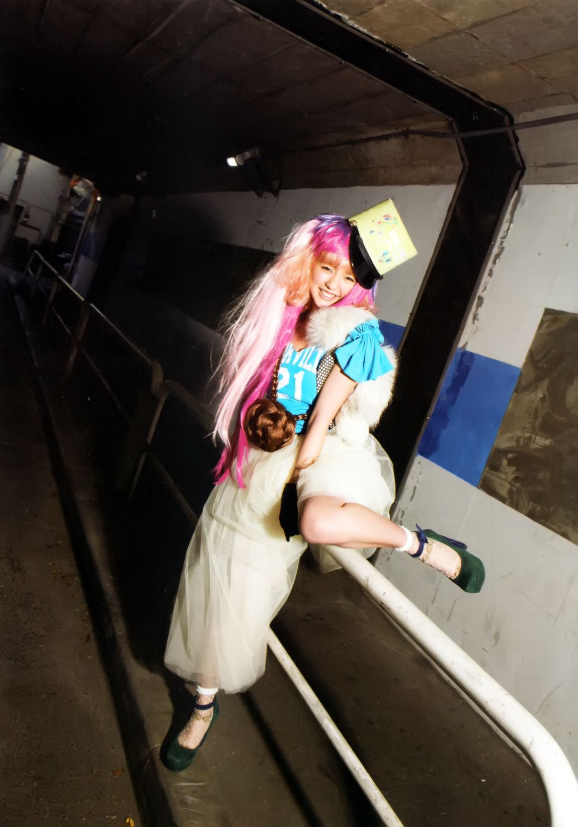 真野恵里菜 フォトブック《Mano na no まのなの》-图17