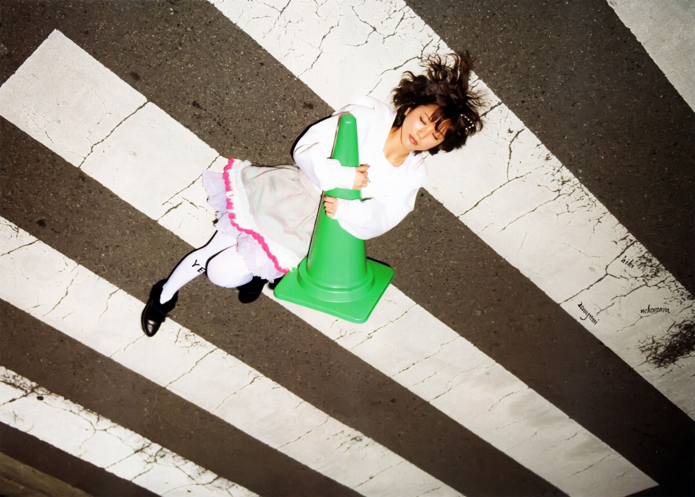 真野恵里菜 フォトブック《Mano na no まのなの》-图31