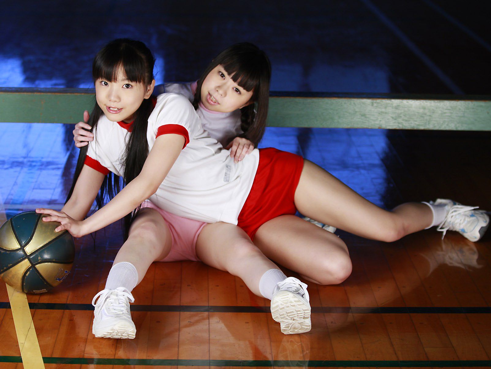 山本麻里菜、山本有沙 《ガールズダイアリー ドキドキ 有沙＆まりな》-图2