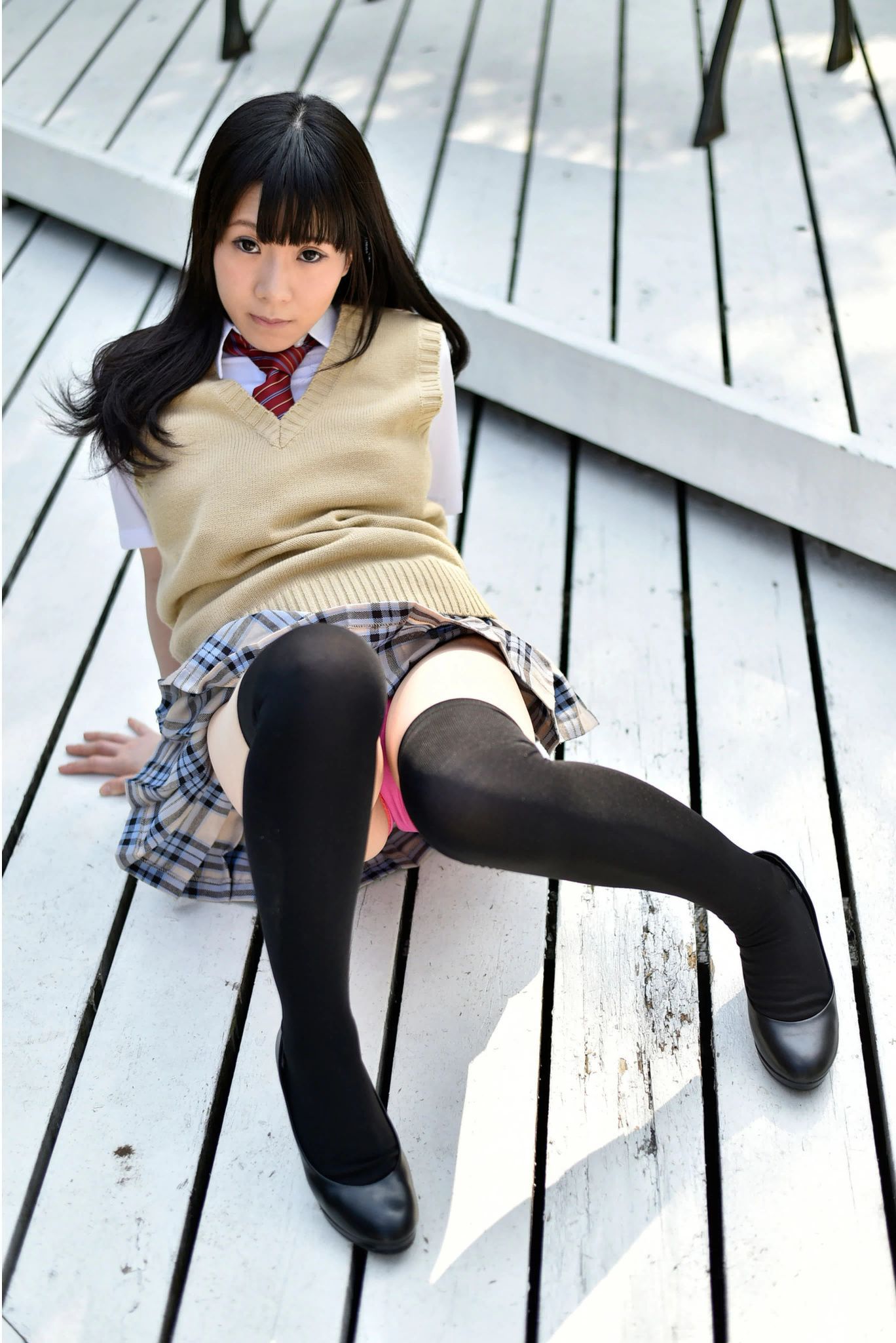 雨宮留菜 《女子校生 萌える絶対領域》-图16