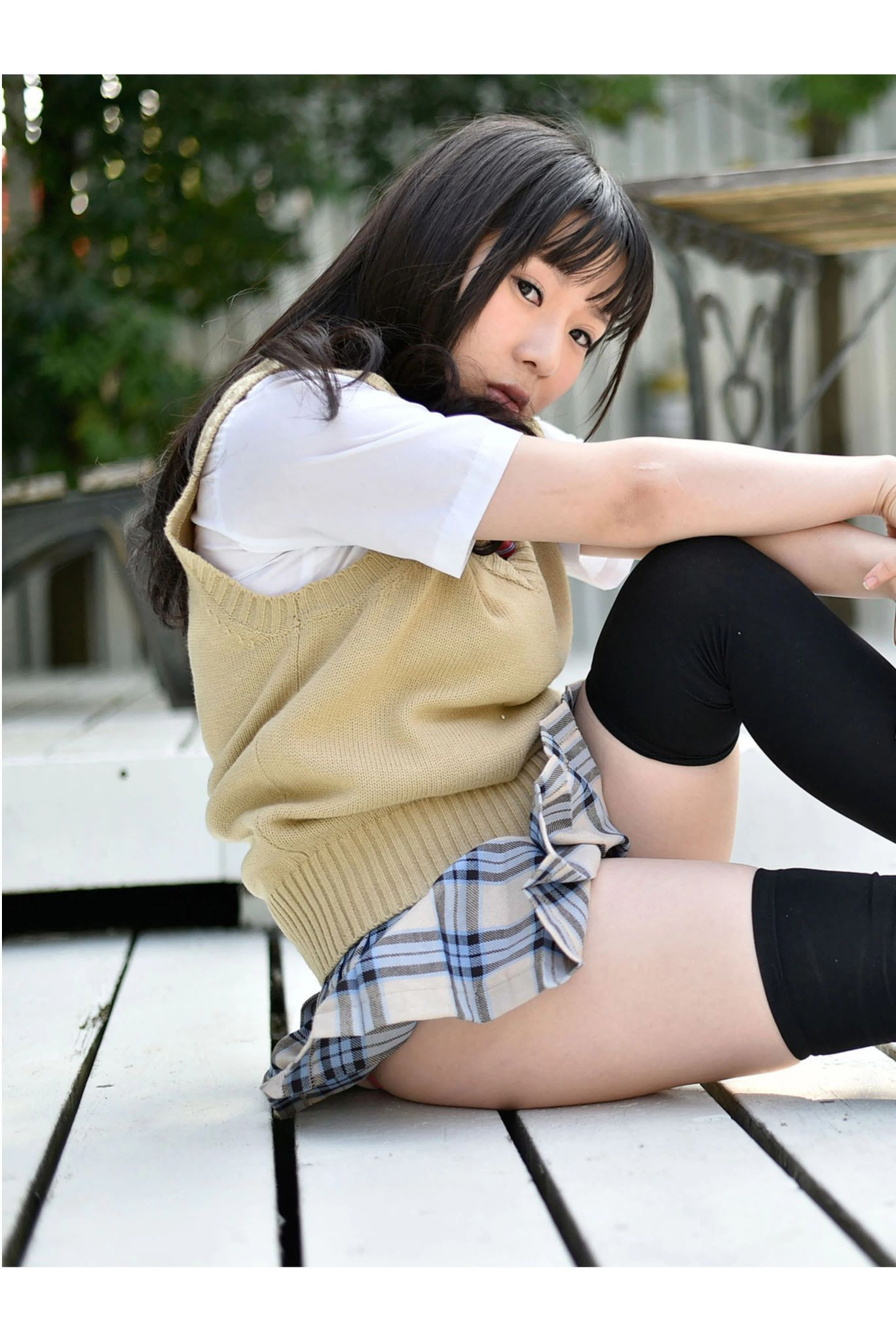 雨宮留菜 《女子校生 萌える絶対領域》-图51