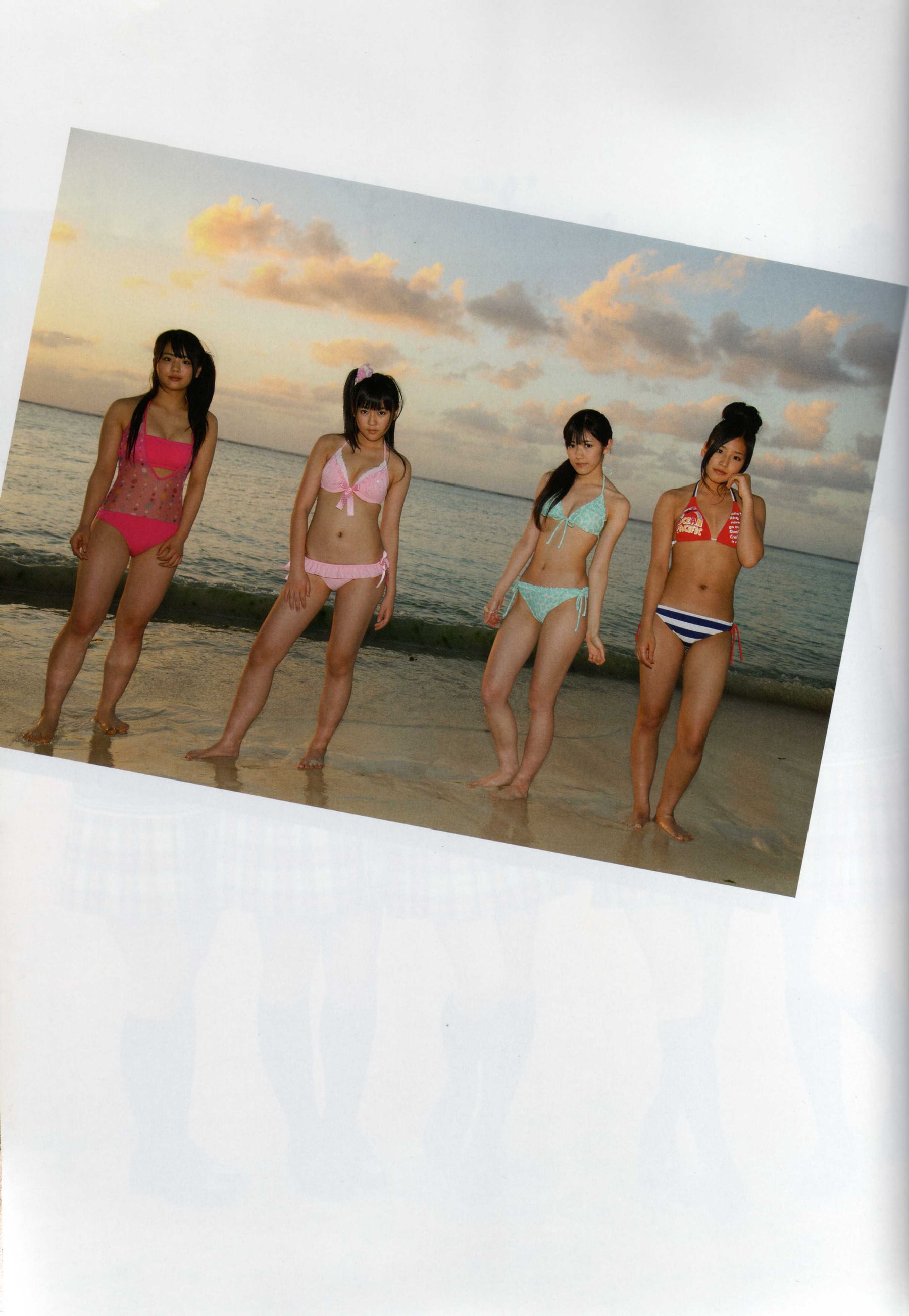 渡り廊下走り队 《Akkanbe》-图11