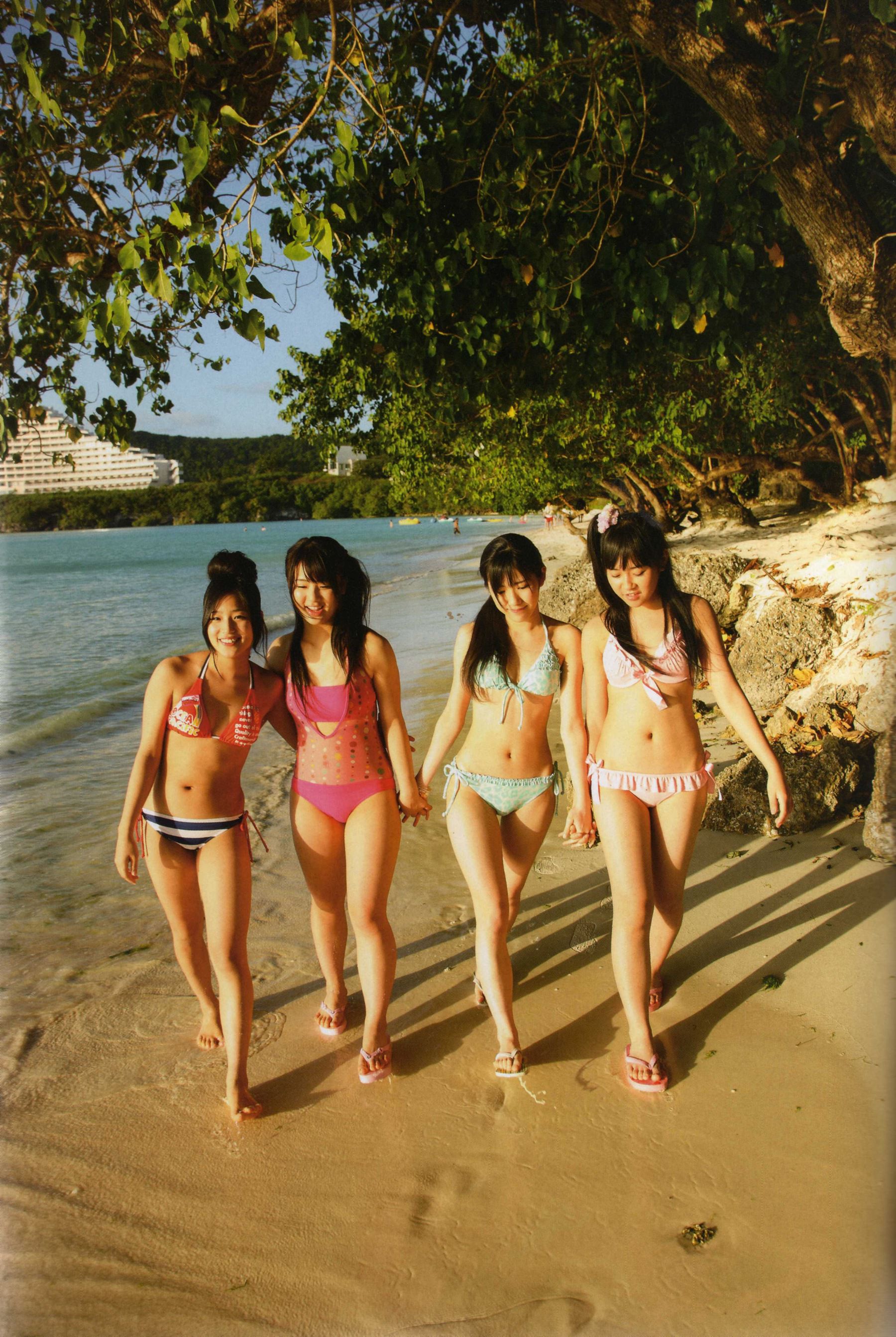 渡り廊下走り队 《Akkanbe》-图3