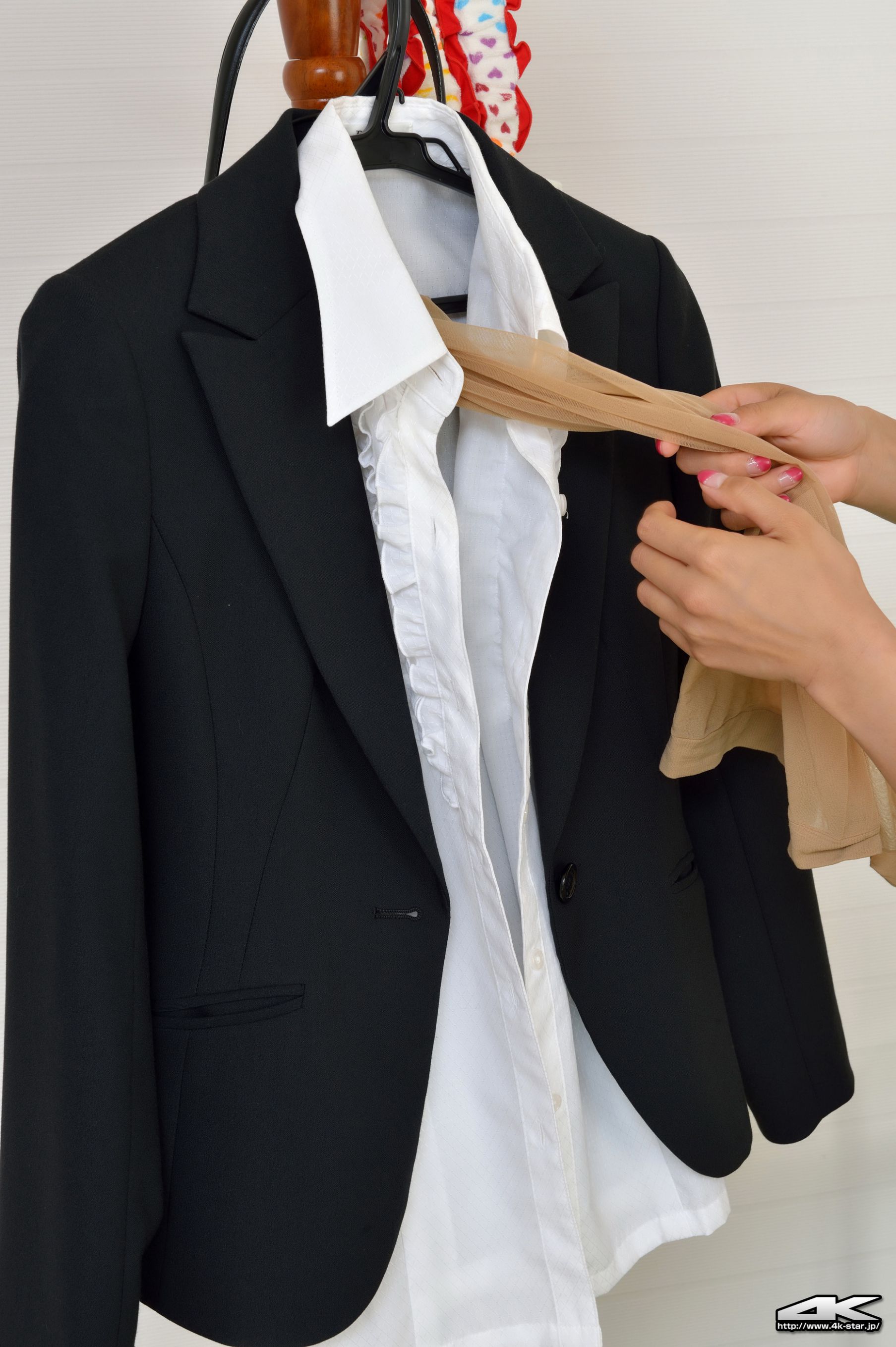 NO.00064 Rina Itoh 伊東りな Suits 换装-图4