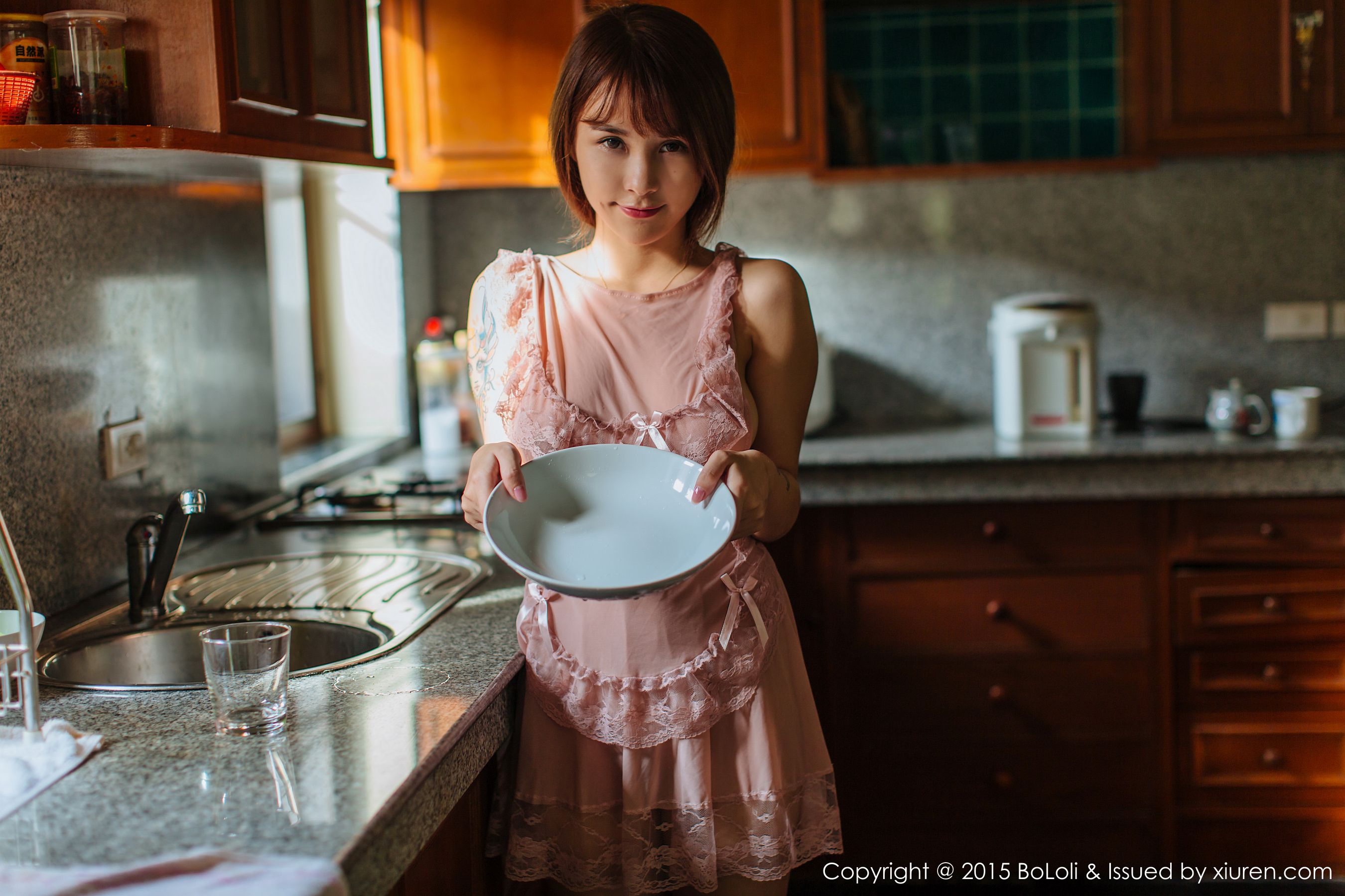 夏美酱《普吉岛旅拍》性感厨娘+海边水手装  Vol.077 写真集-图2