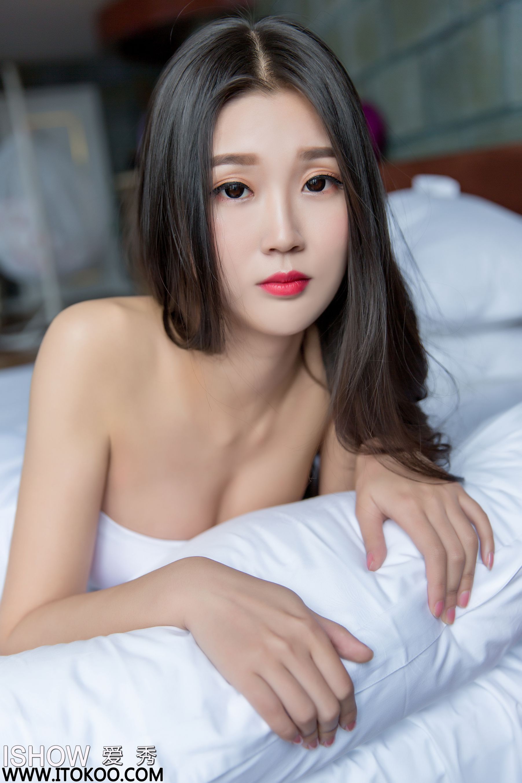 香香静《超薄黑丝与肉丝美腿》  NO.103-图30