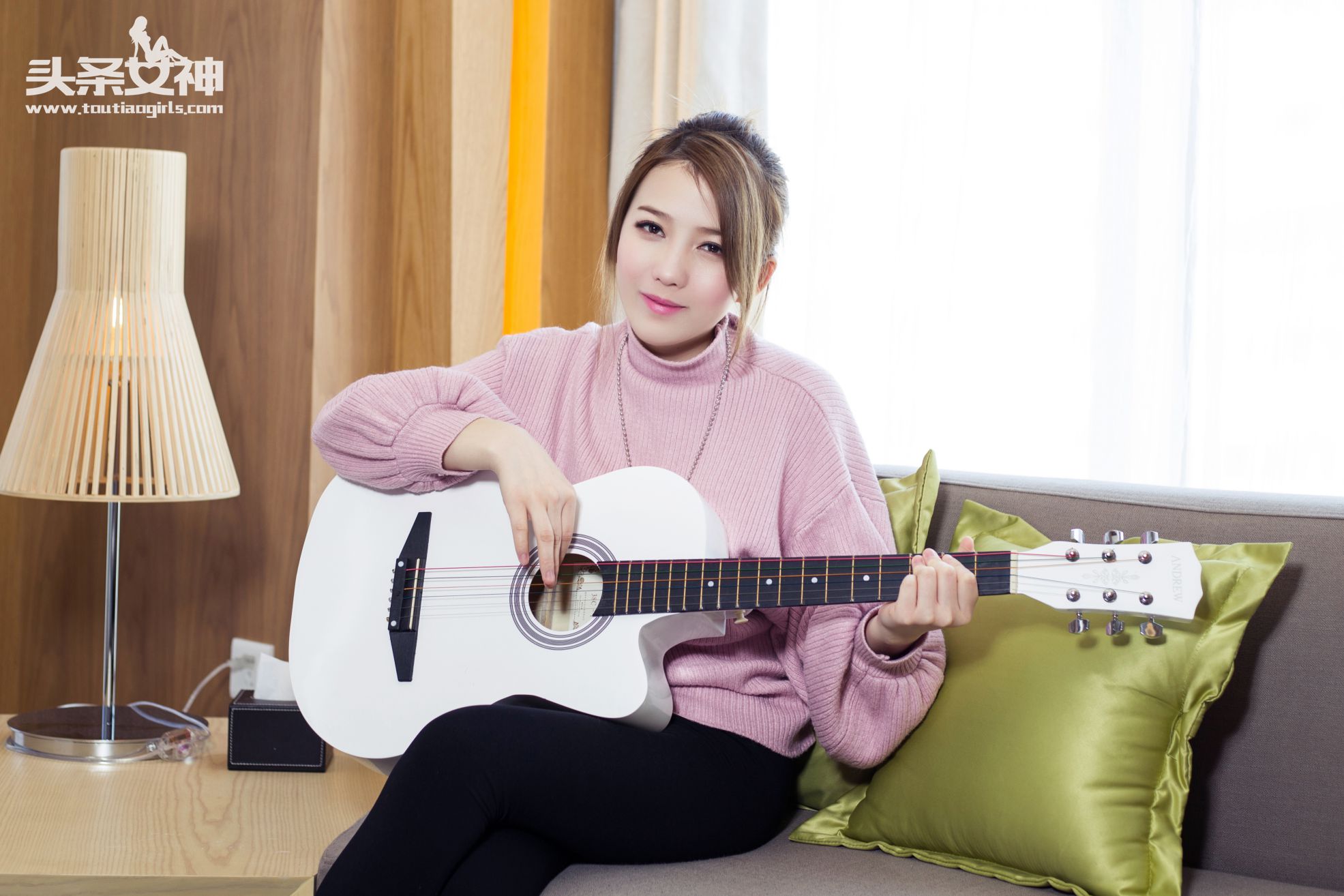 哈拿Hana《混血小美女》-图0