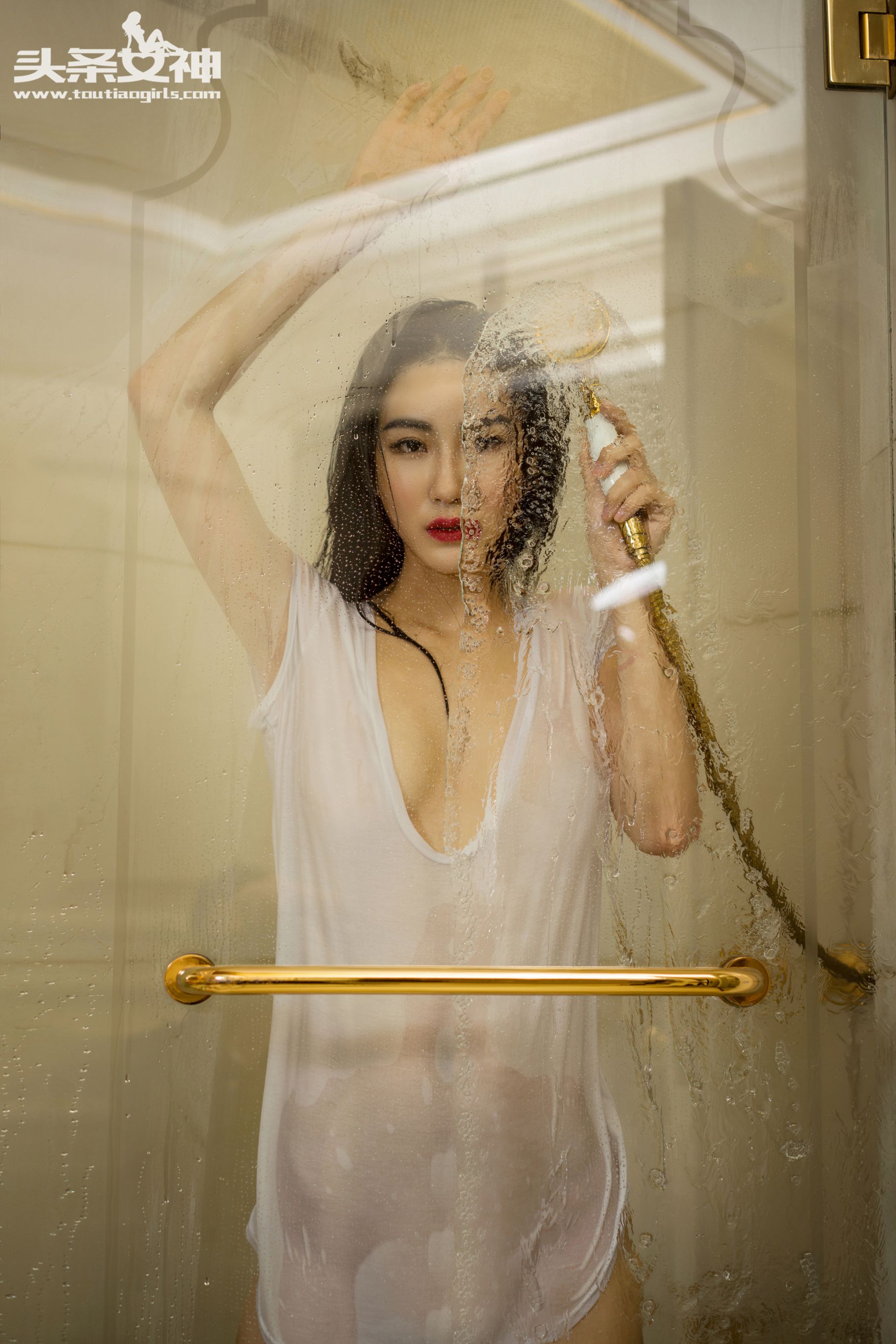 关爱妮/瑷妮《死在你杯里》-图40
