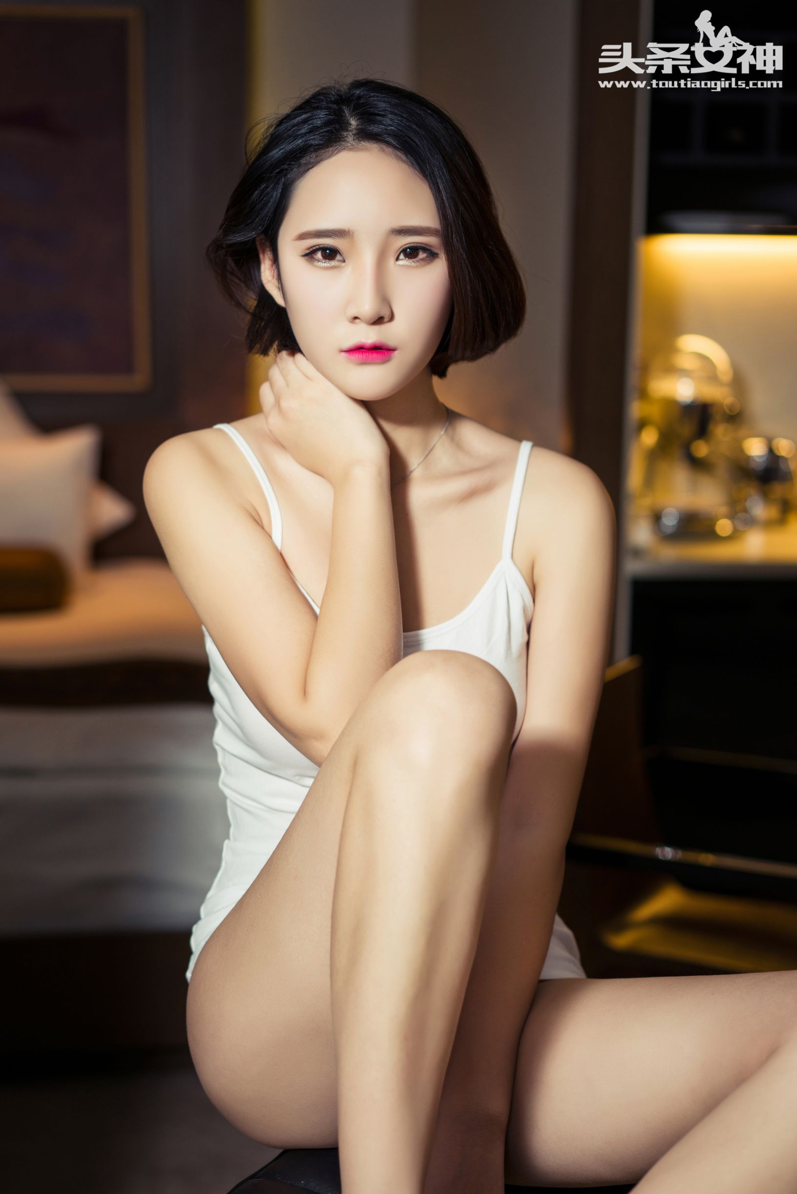秦若兮《芊芊玉足 黄昏的邂诟》-图2