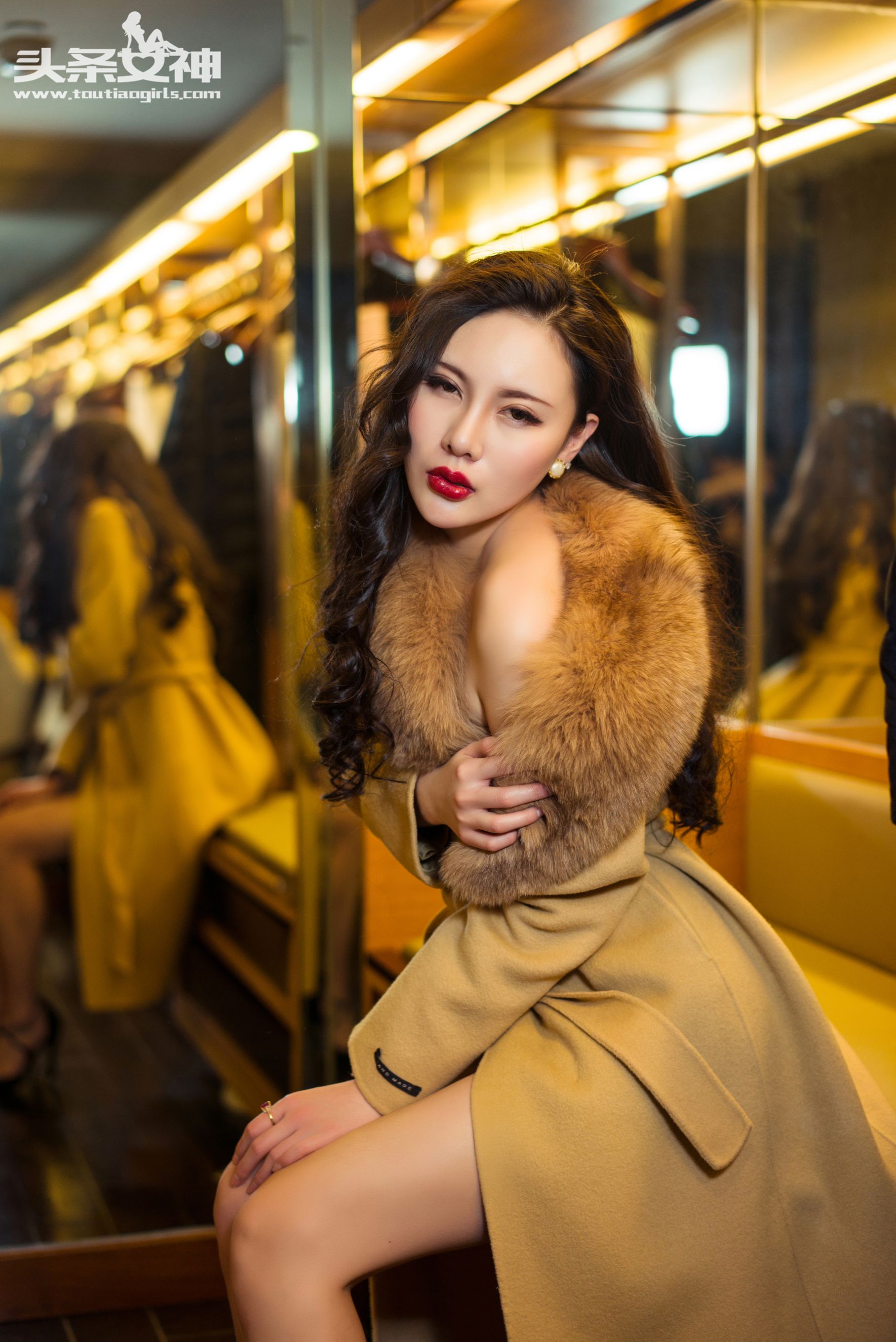 米娅《妖冶美艳OL》-图0