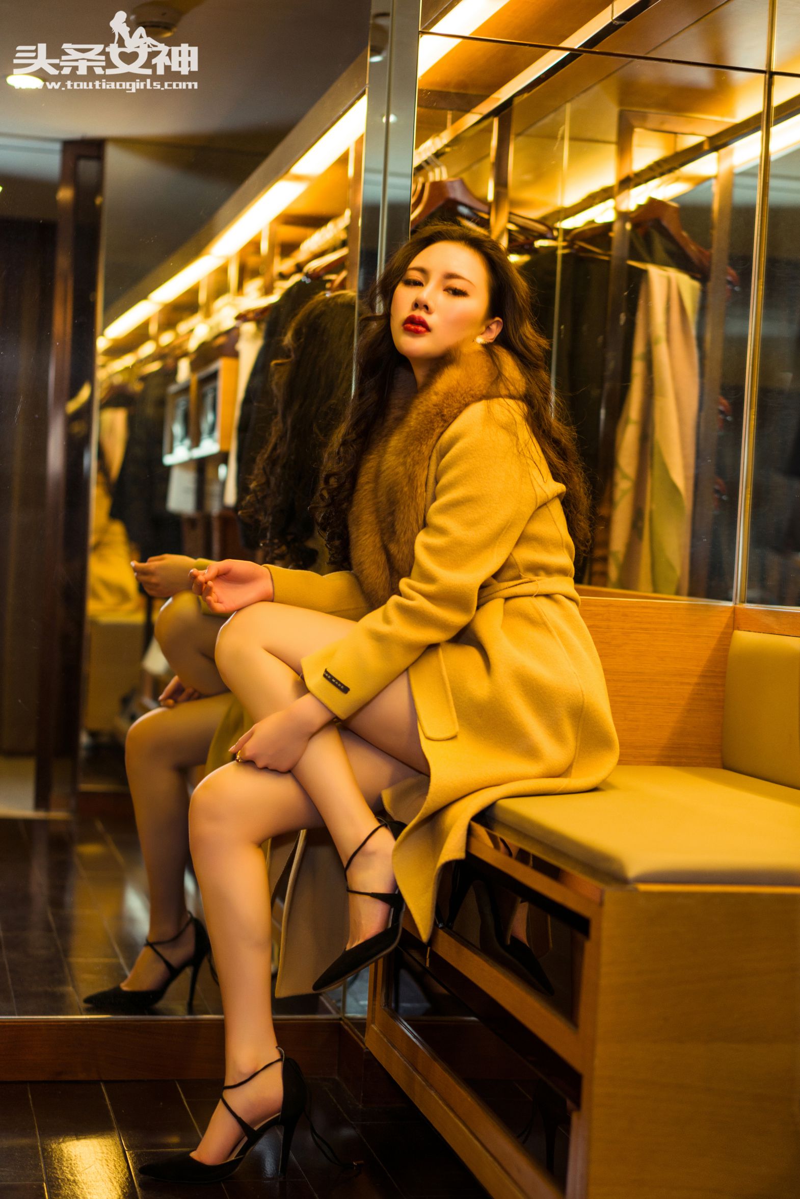 米娅《妖冶美艳OL》-图4