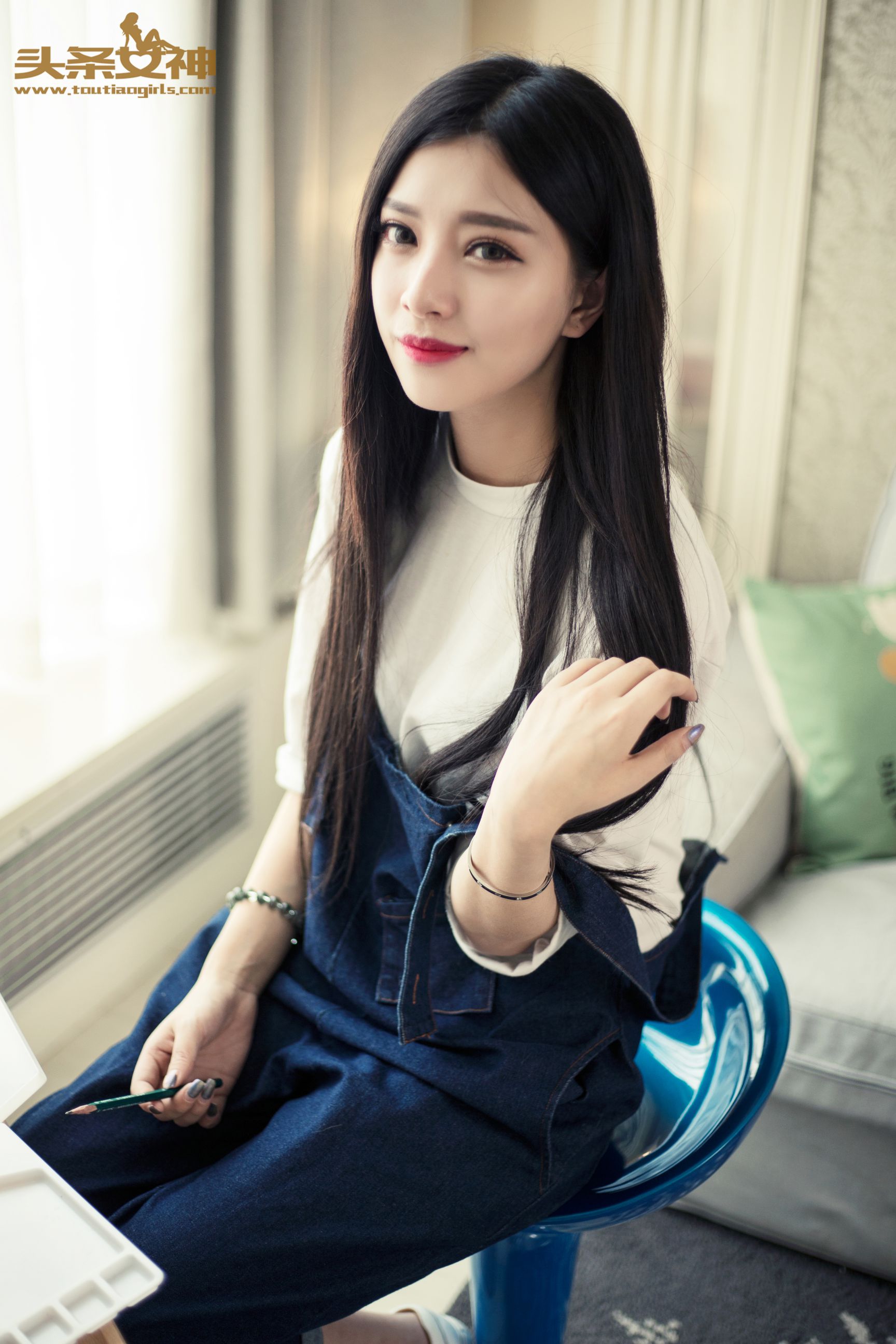 COCO《油画小学妹》-图1