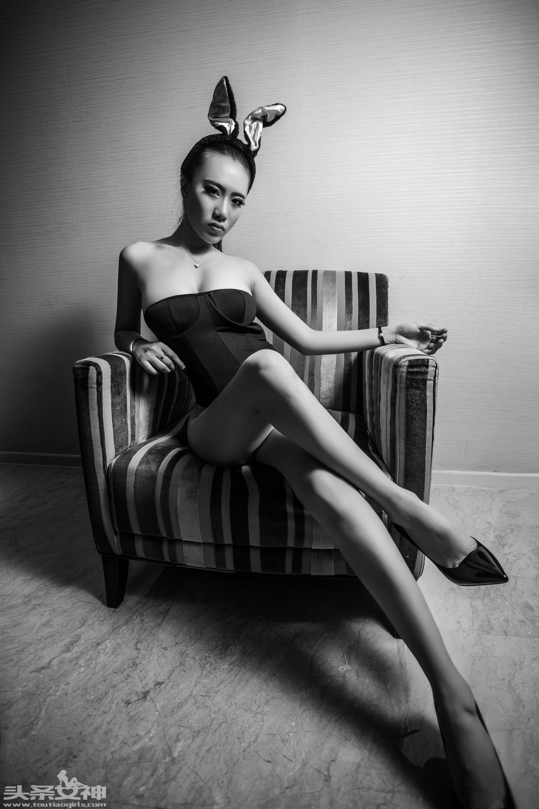 绮儿/胡宴绮《暗黑系巨乳小黑兔》-图1