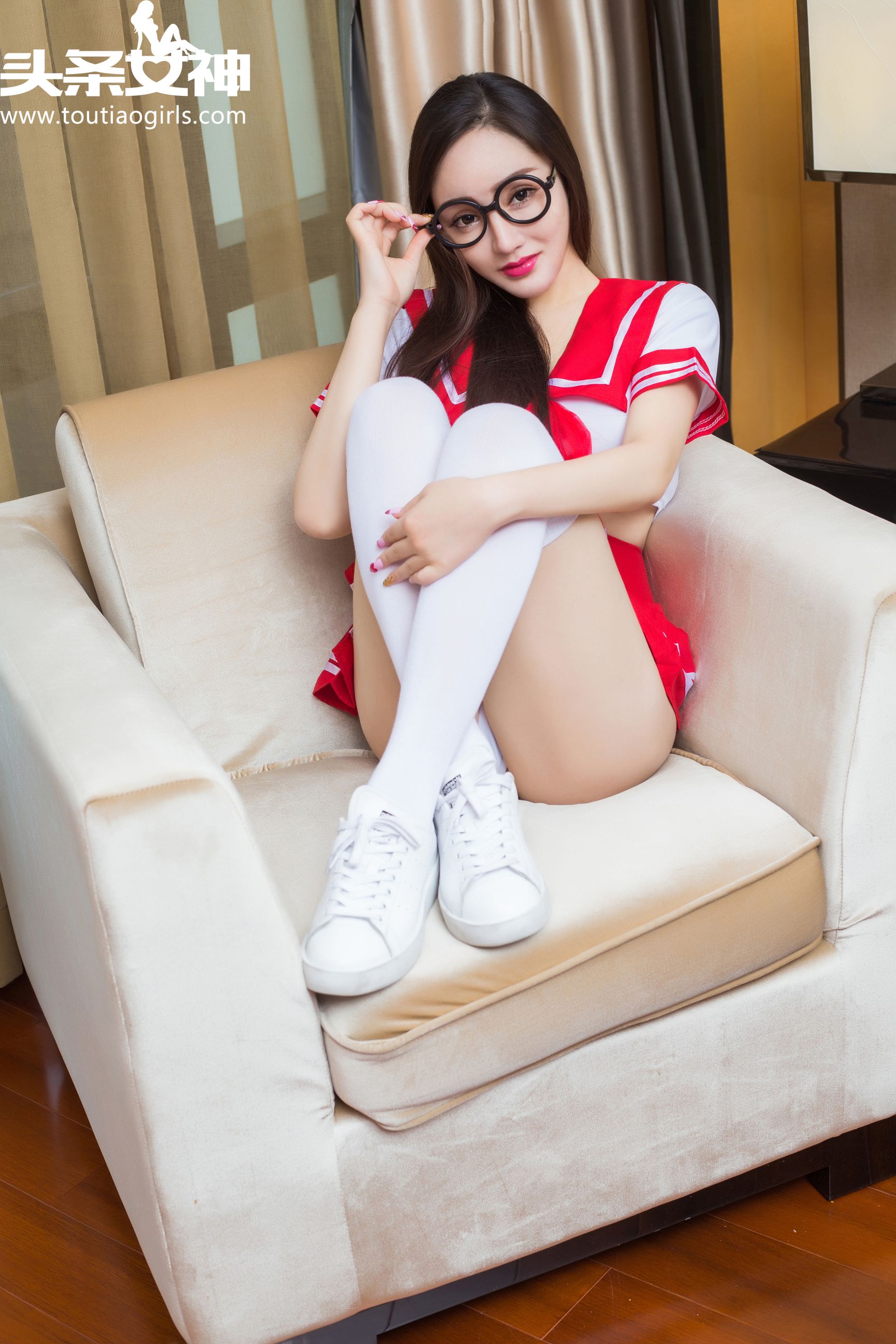 麦苹果《等你回来 清纯学生妹》  VIP特辑-图5
