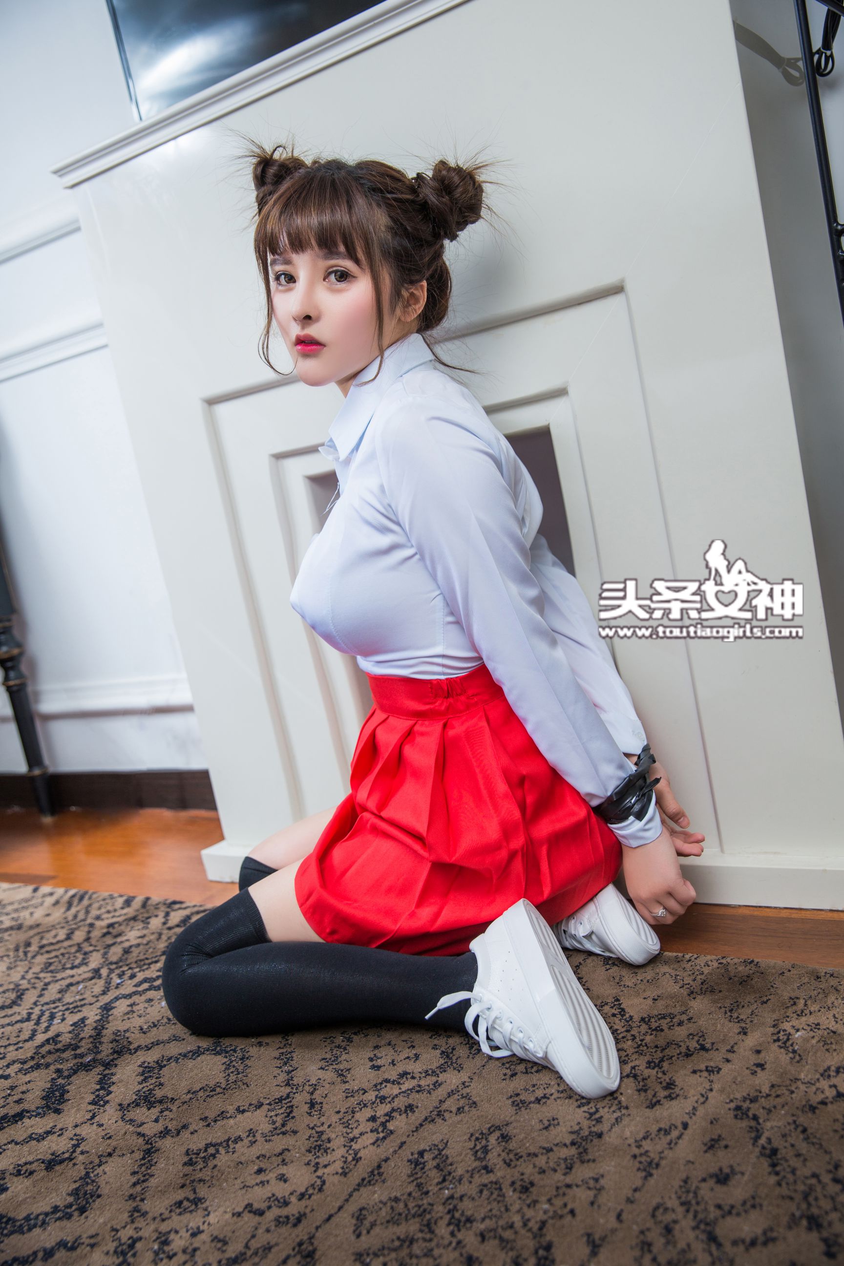 杨漫妮《丰乳肥臀小女生捆缚篇》  VIP专享-图1