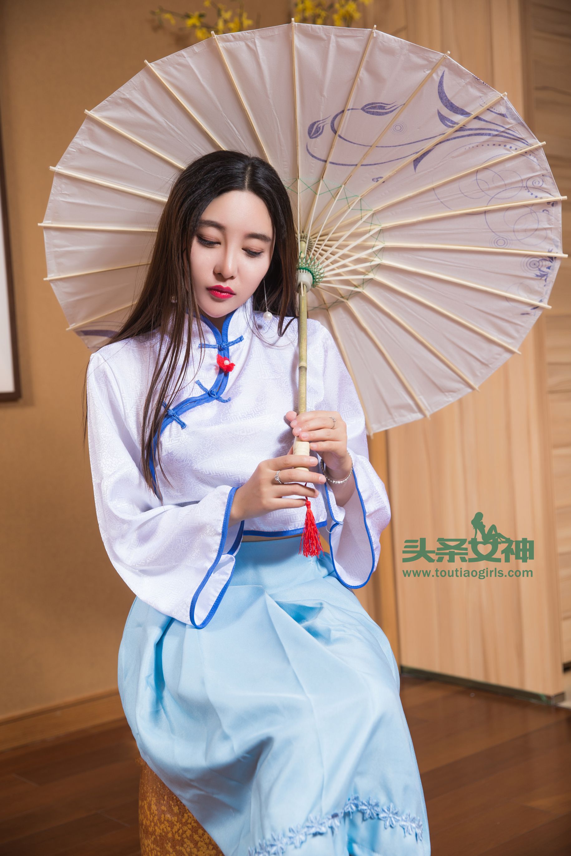 李梓熙《全身解禁 洛天依COS》  VIP专享-图3