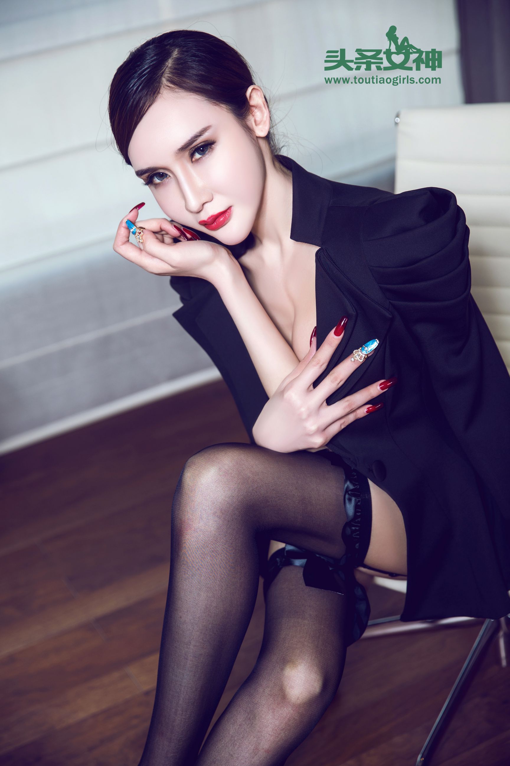 瓦娅/阿依努尔瓦娅《情欲女爵 爵士冷妹》-图12