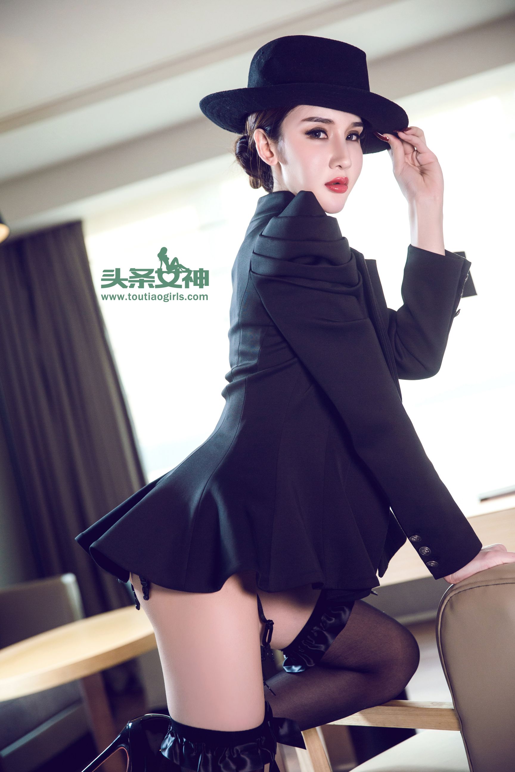 瓦娅/阿依努尔瓦娅《情欲女爵 爵士冷妹》-图5