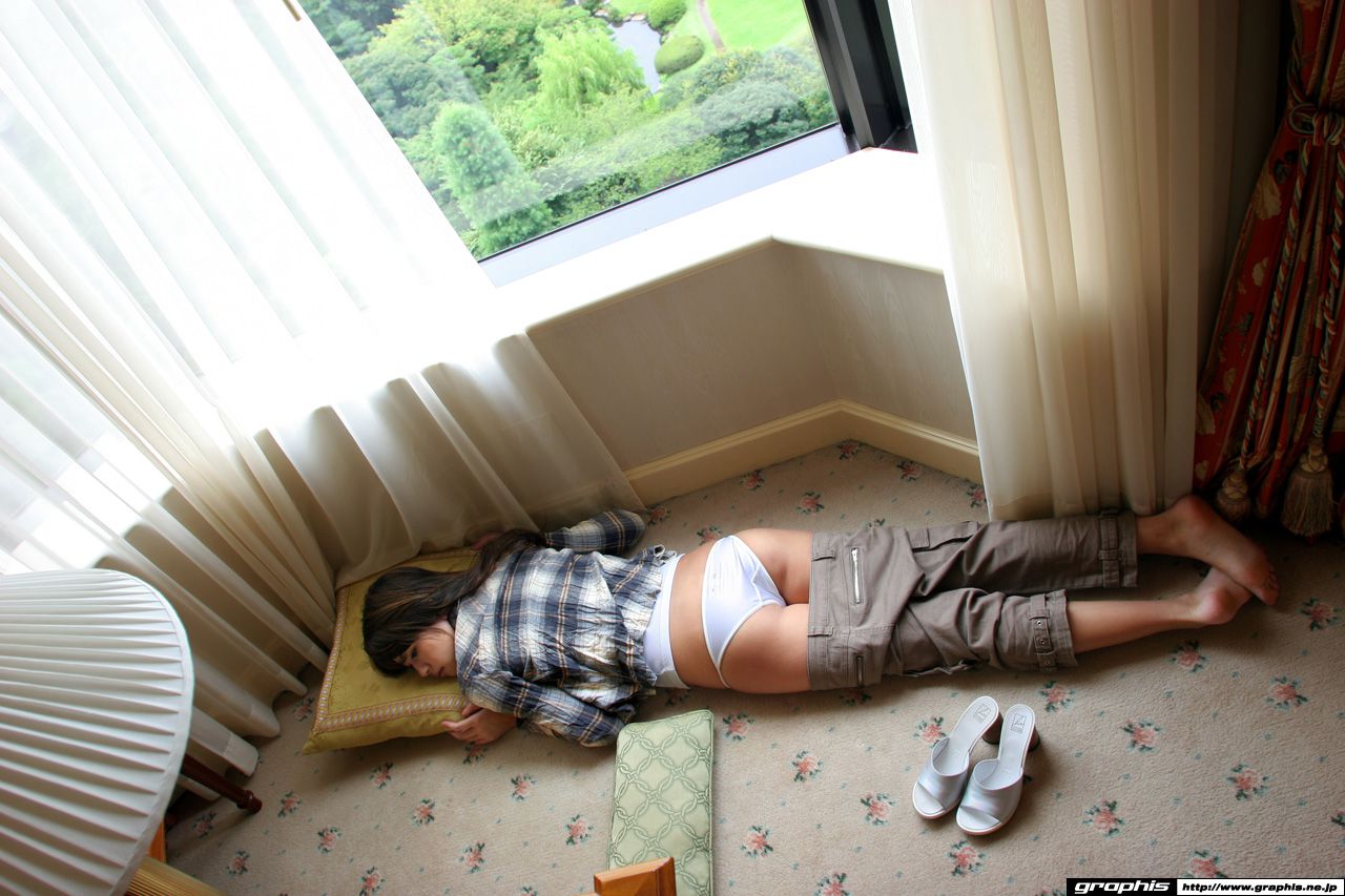 First Gravure 初脱ぎ娘 佐藤江梨花-图10