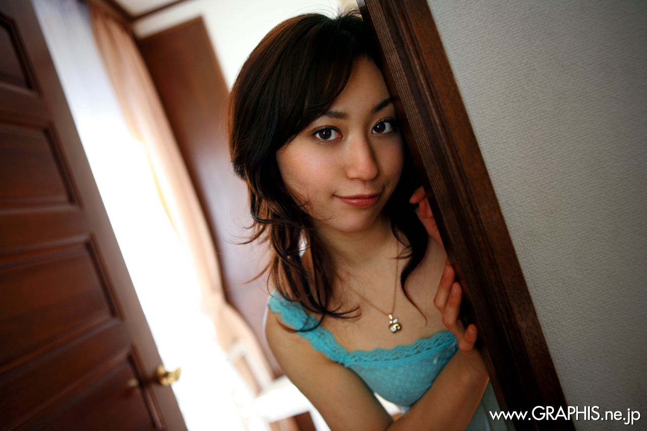 Momo Yoshizawa 吉沢もも  First Gravure 初脱ぎ娘-图20