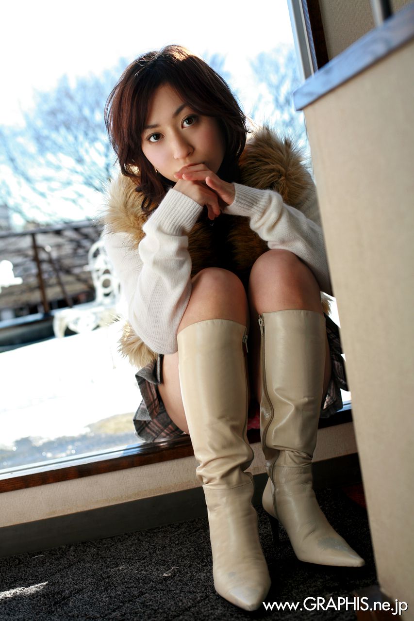 Momo Yoshizawa 吉沢もも  First Gravure 初脱ぎ娘-图8