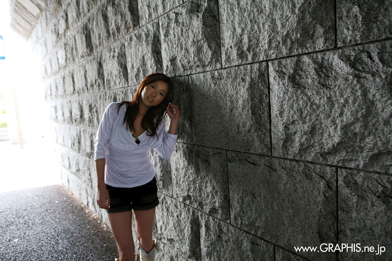 Nana Otone 乙音奈々  First Gravure 初脱ぎ娘-图2