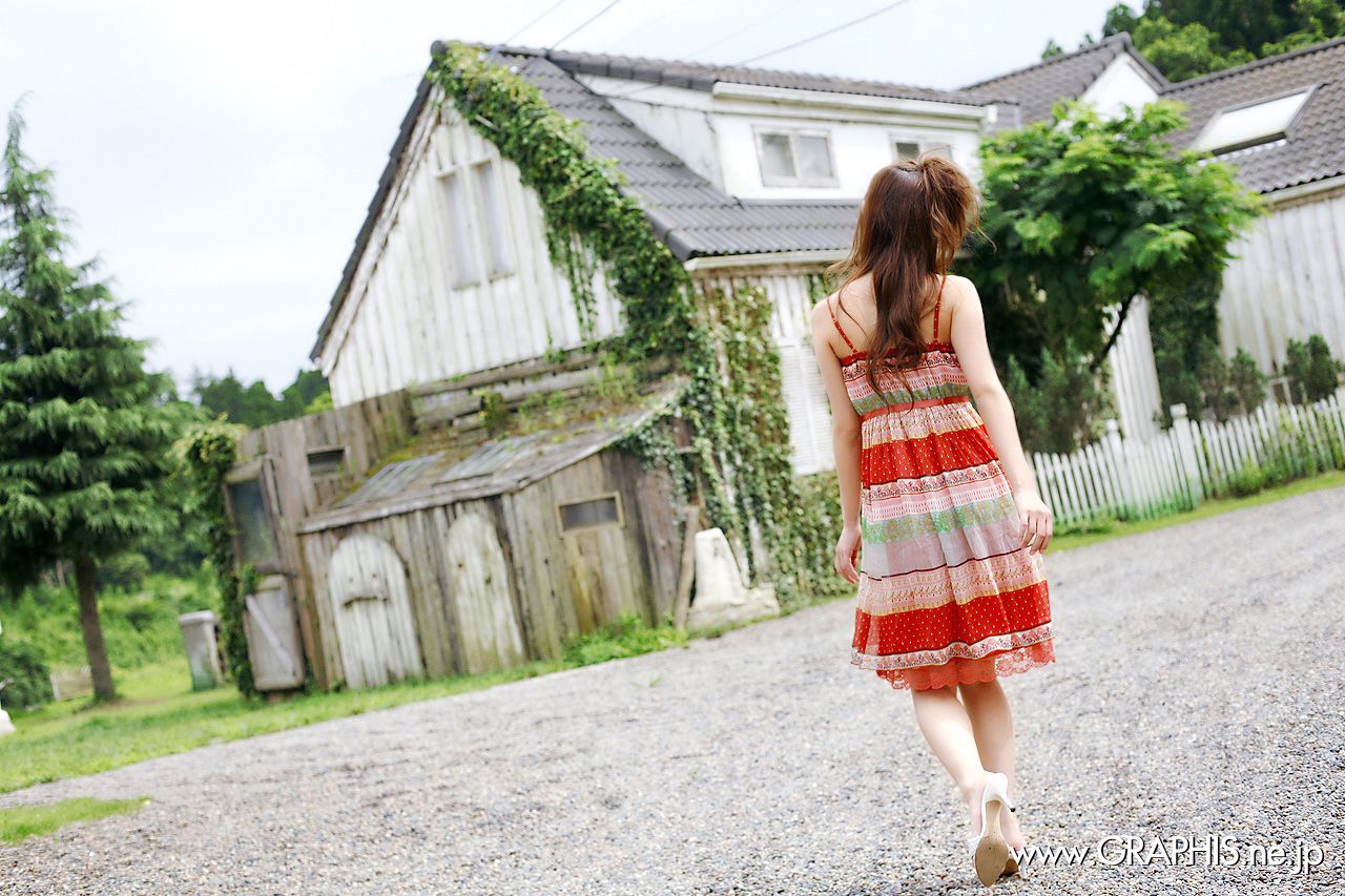 Ayumi Kobayashi 小林爱弓  First Gravure 初脱ぎ娘-图11