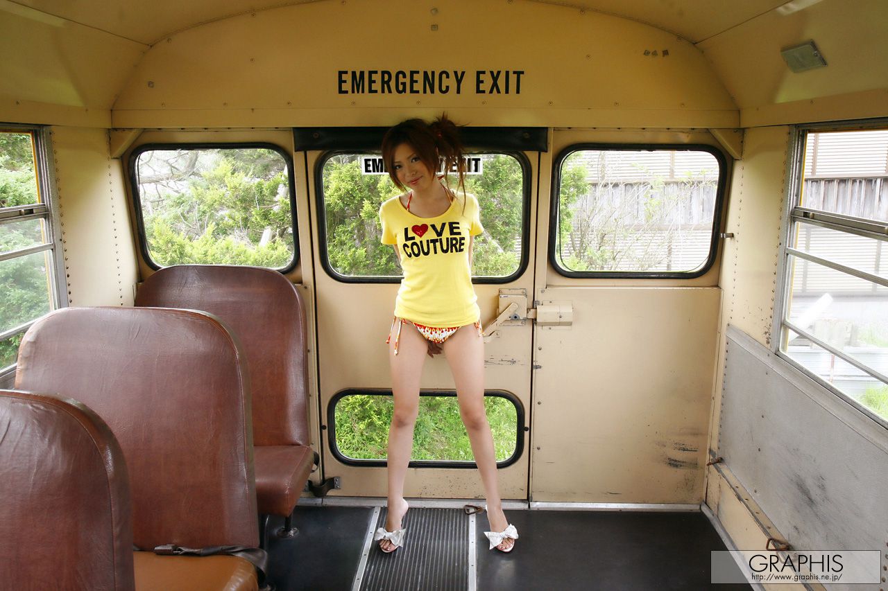 Rino Aihara 愛原梨乃  First Gravure 初脱ぎ娘-图9