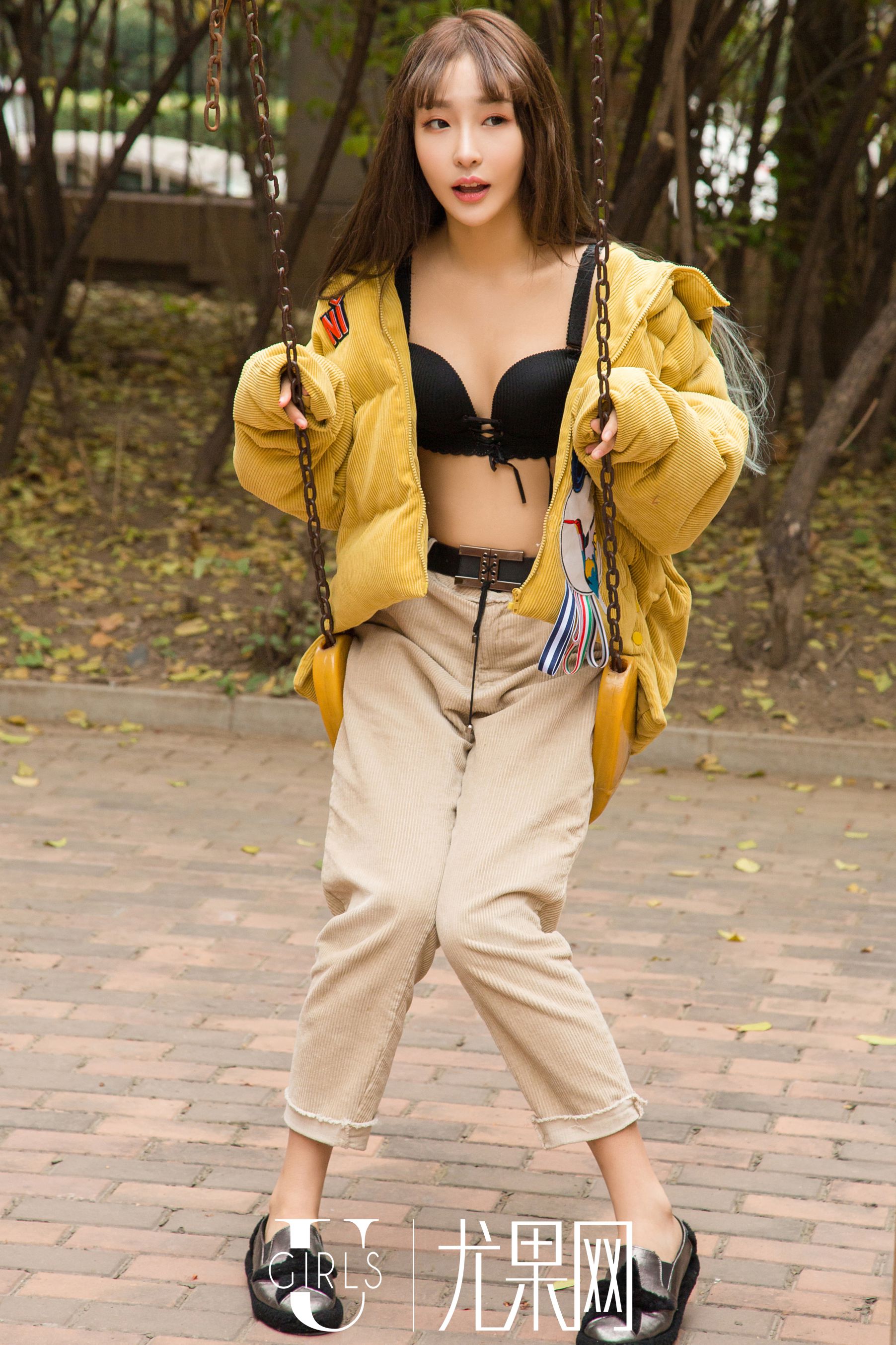 U248 含含《邻家小妹》-图1
