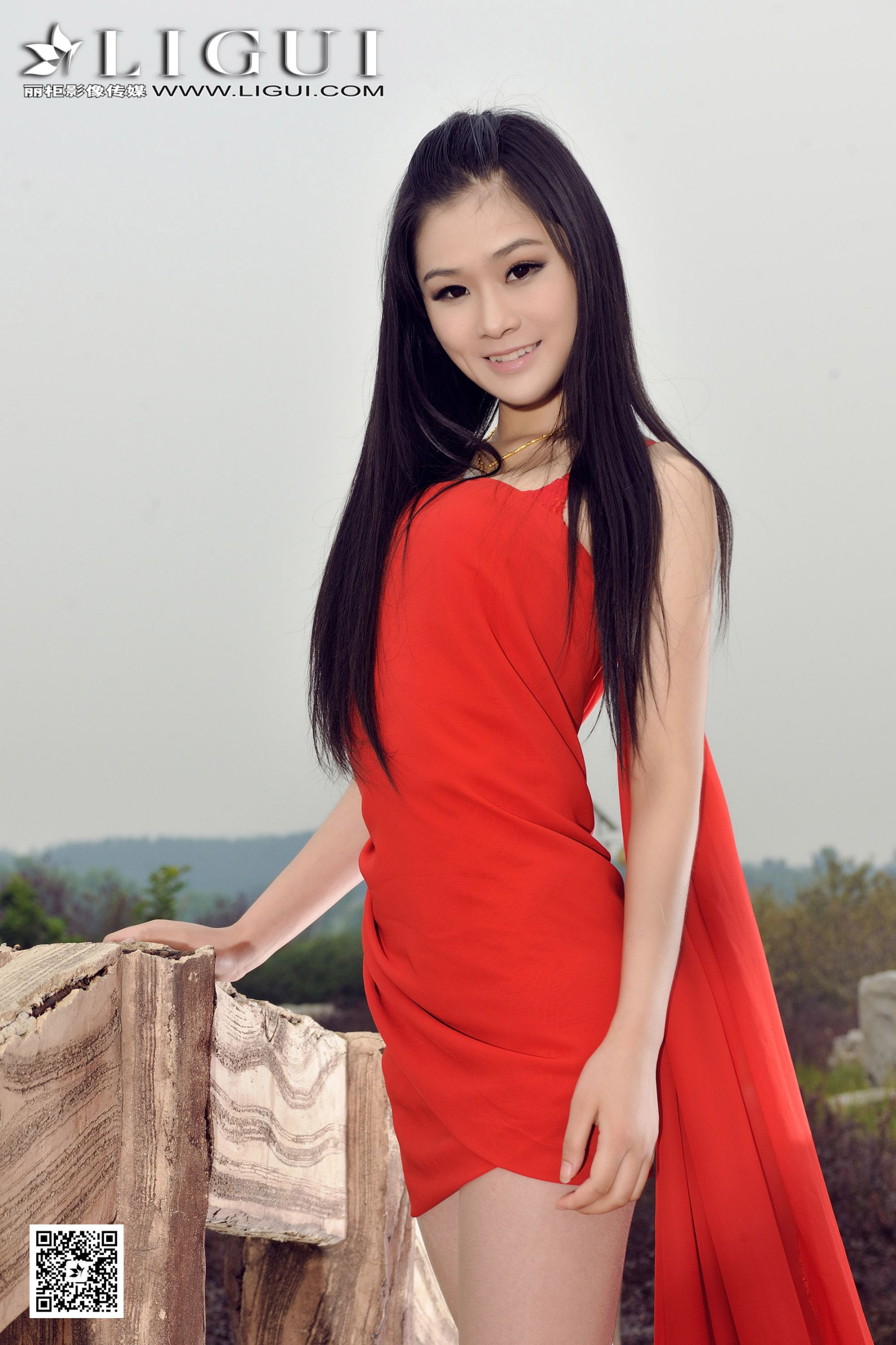 Model 凌凌《古典红裙系列》上下全集  丝足-图0