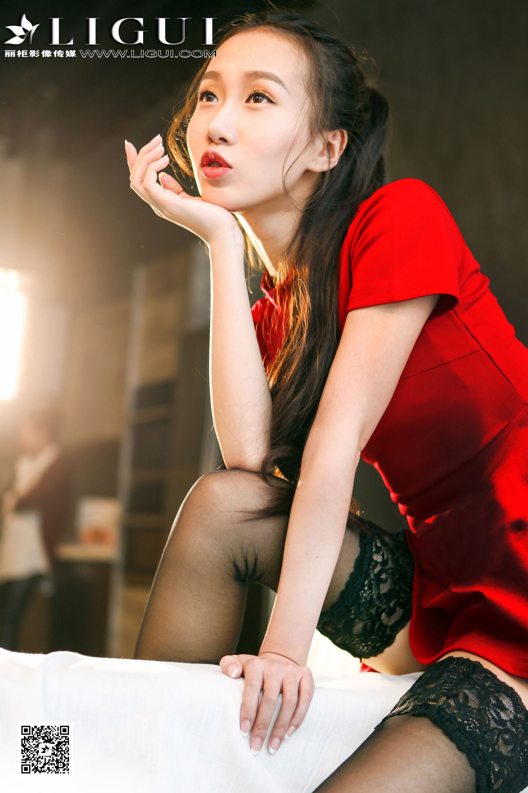 红烛《黑丝红裙少女》  美腿-图8