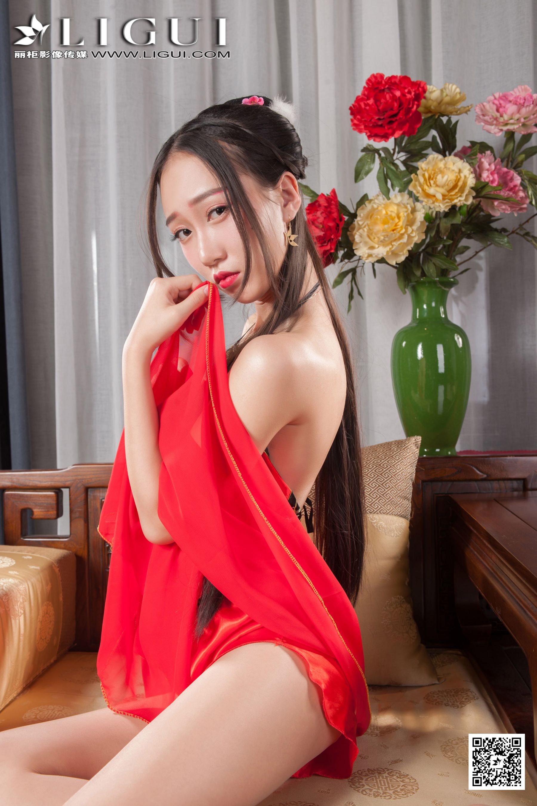 红烛《红肚兜古装美女》  丝足-图2